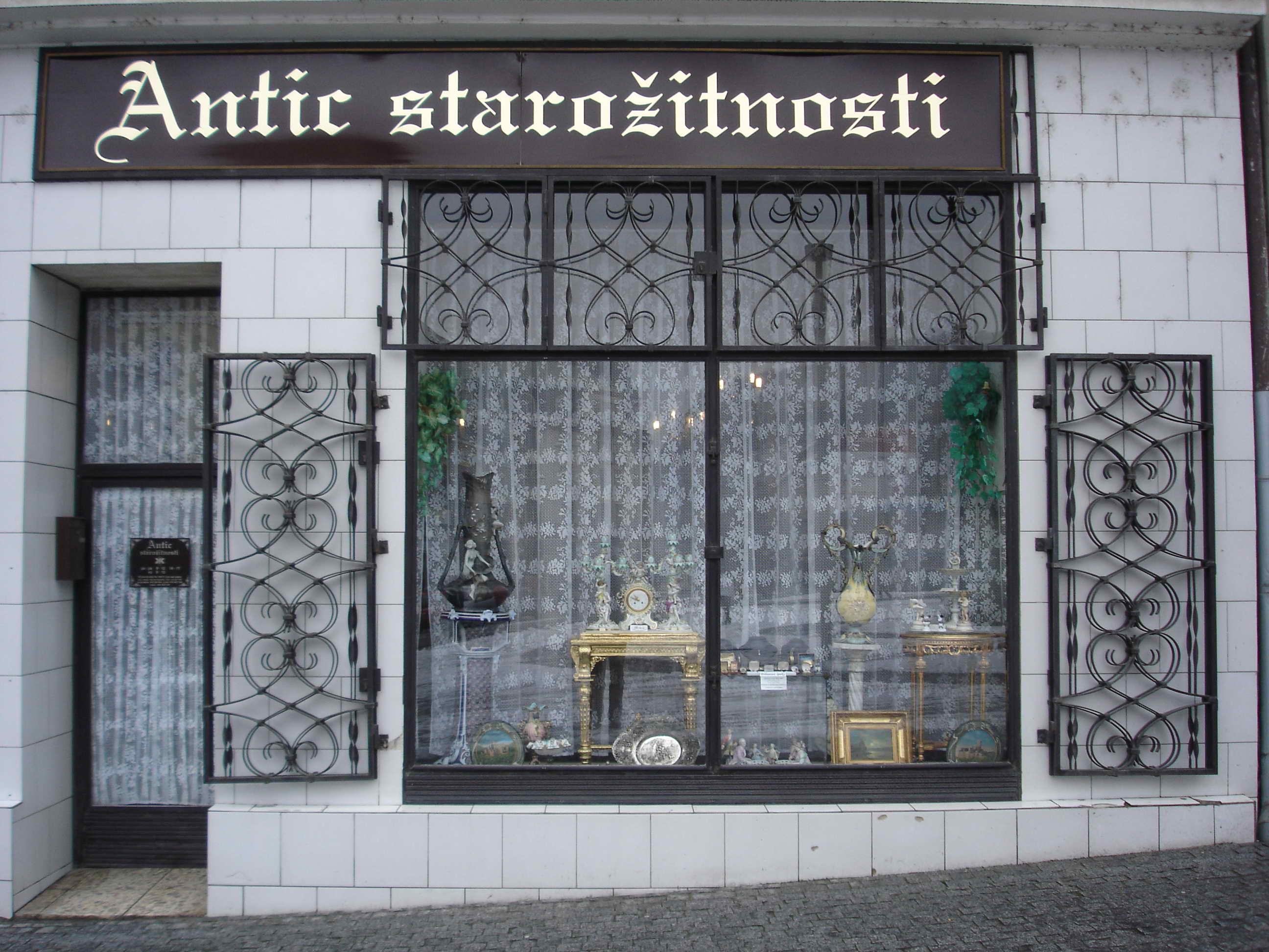 Antic starožitnosti Václav Kovářík foto 2