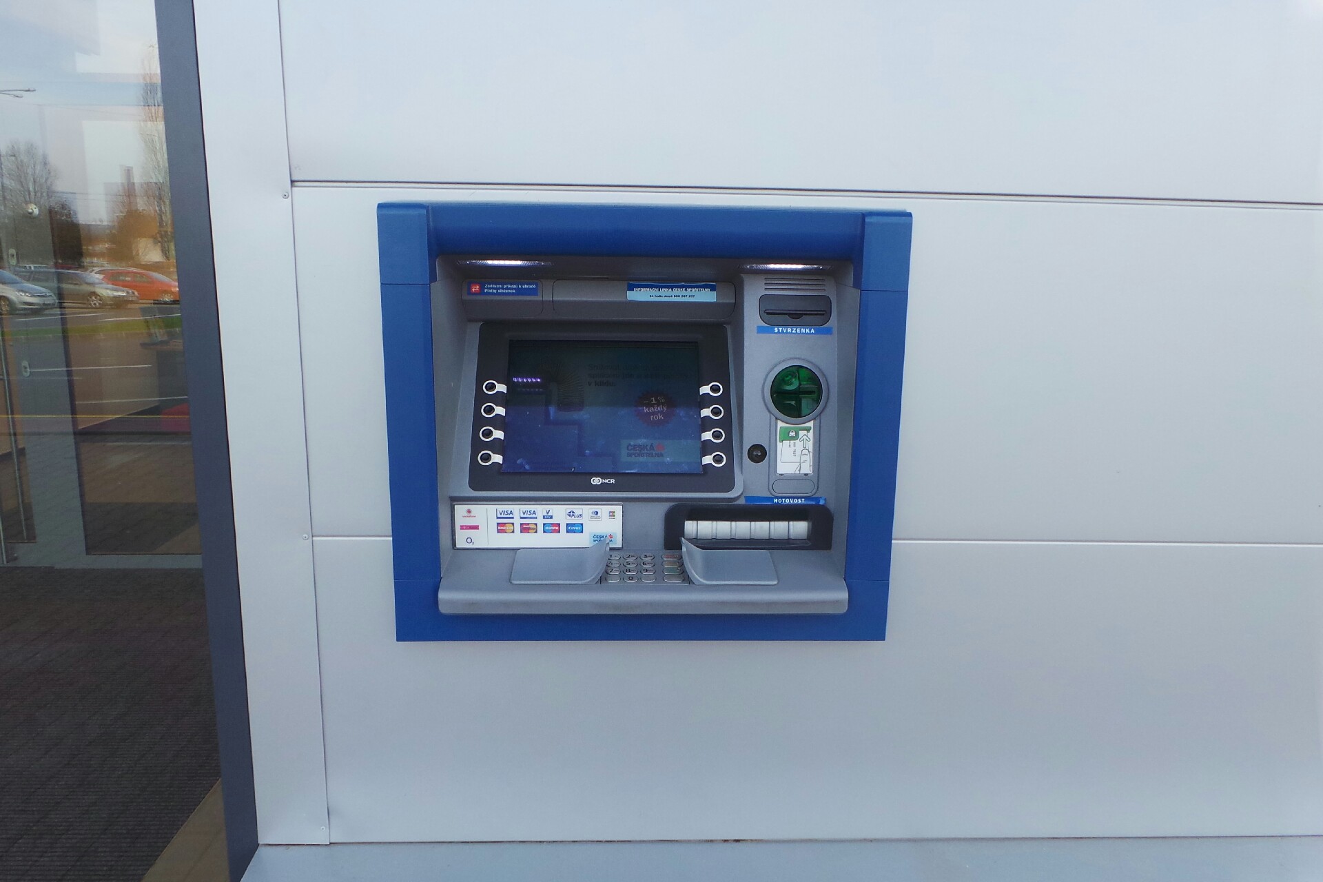Bankomat České spořitelny foto 1