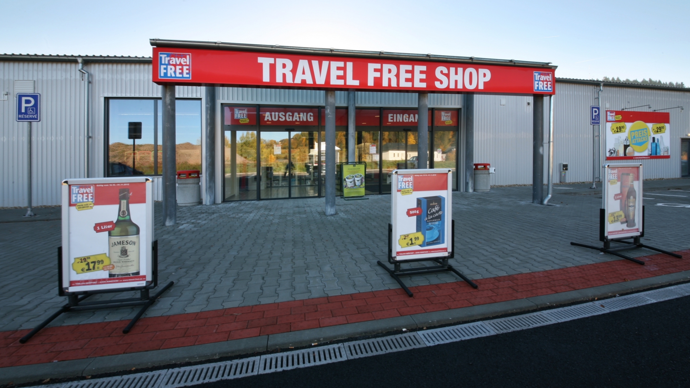 TRAVEL FREE SHOP