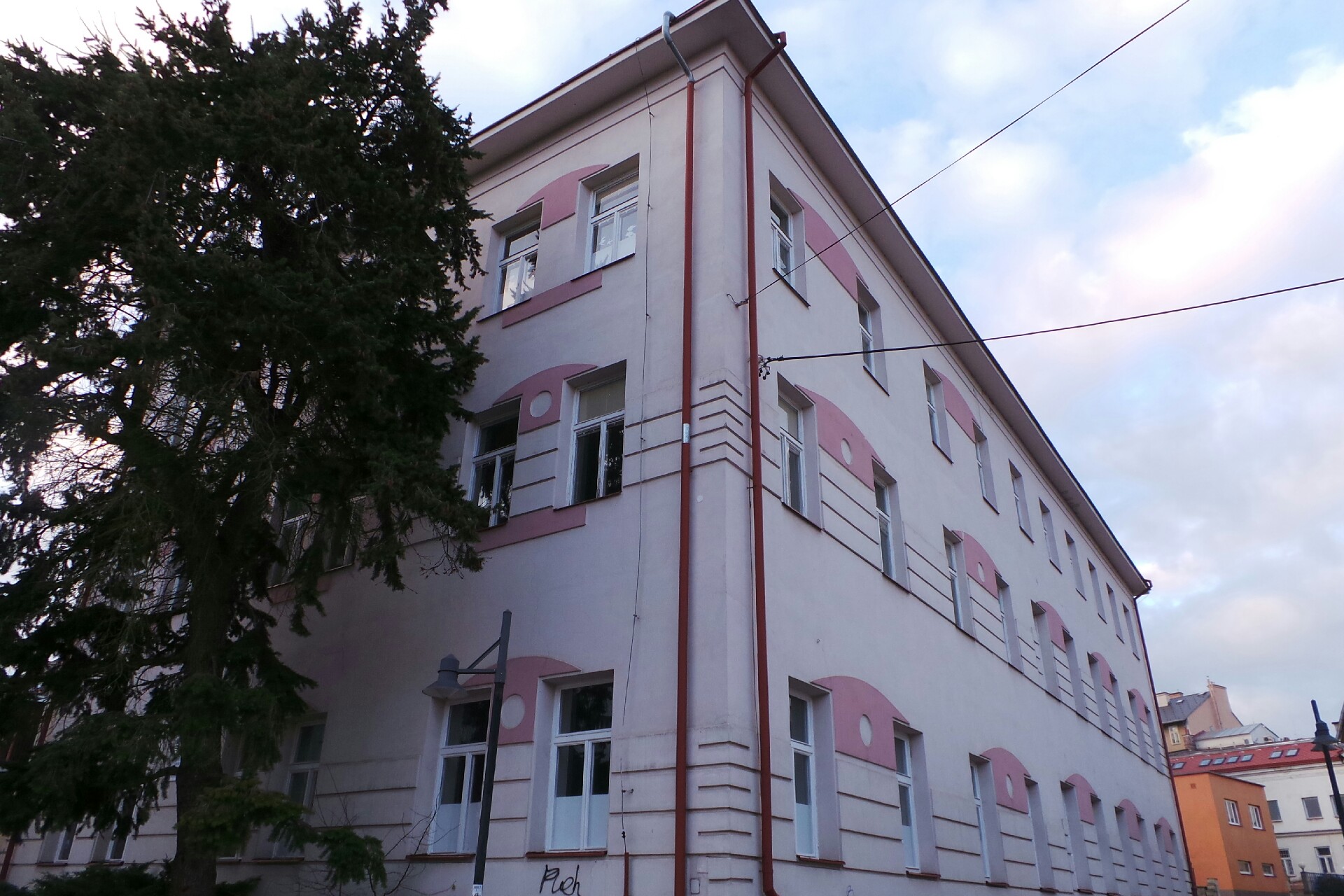 Základní škola a Praktická škola, Dvůr Králové nad Labem