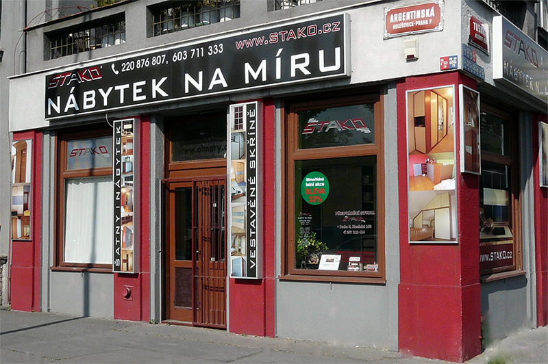 Vestavěné skříně STAKO