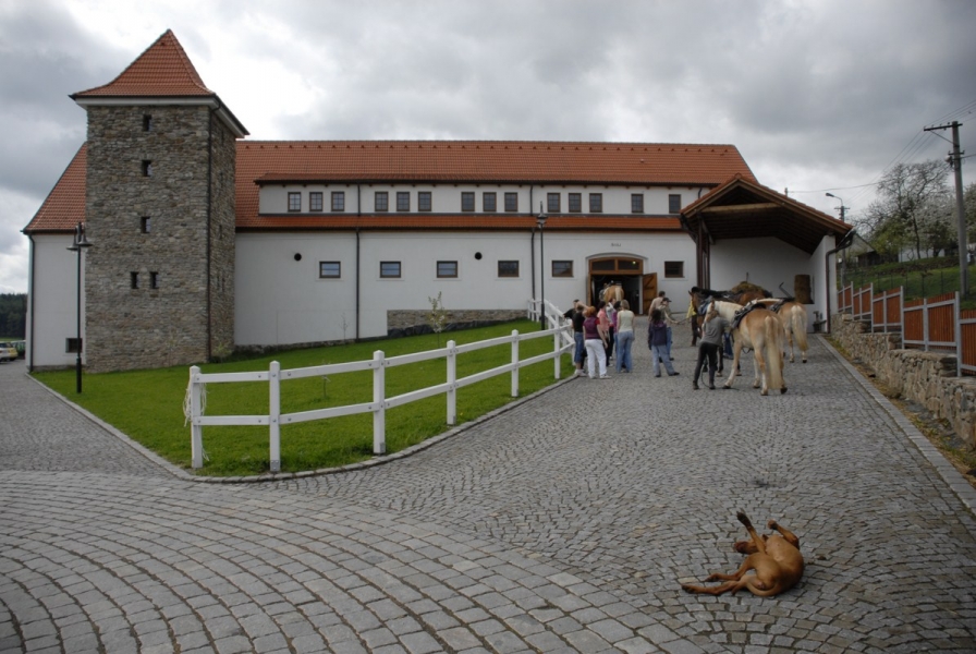 Dvůr Krutěnice foto 1