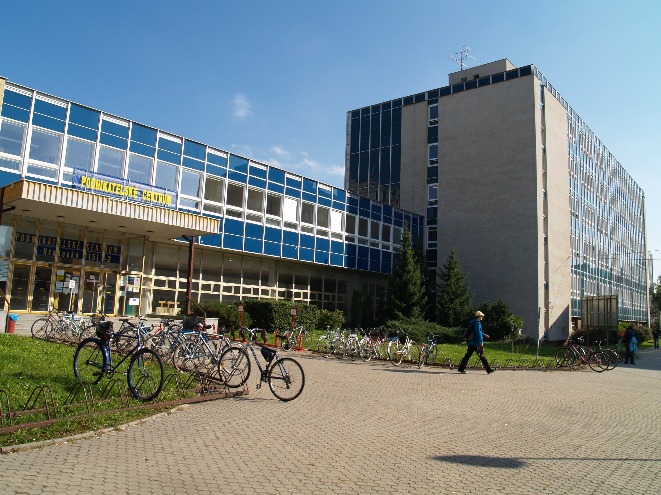 Střední škola a vyšší odborná škola aplikované kybernetiky, s.r.o.