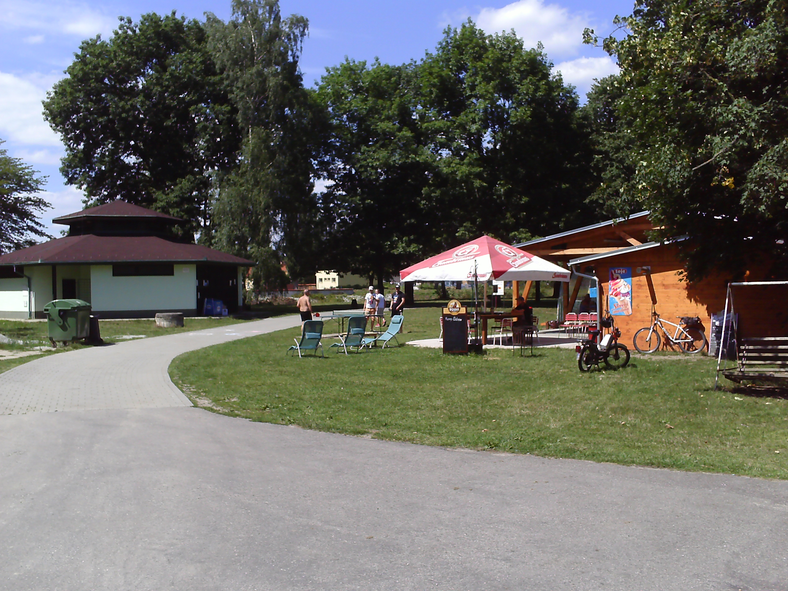 Vodácké tábořiště Ostrov foto 2