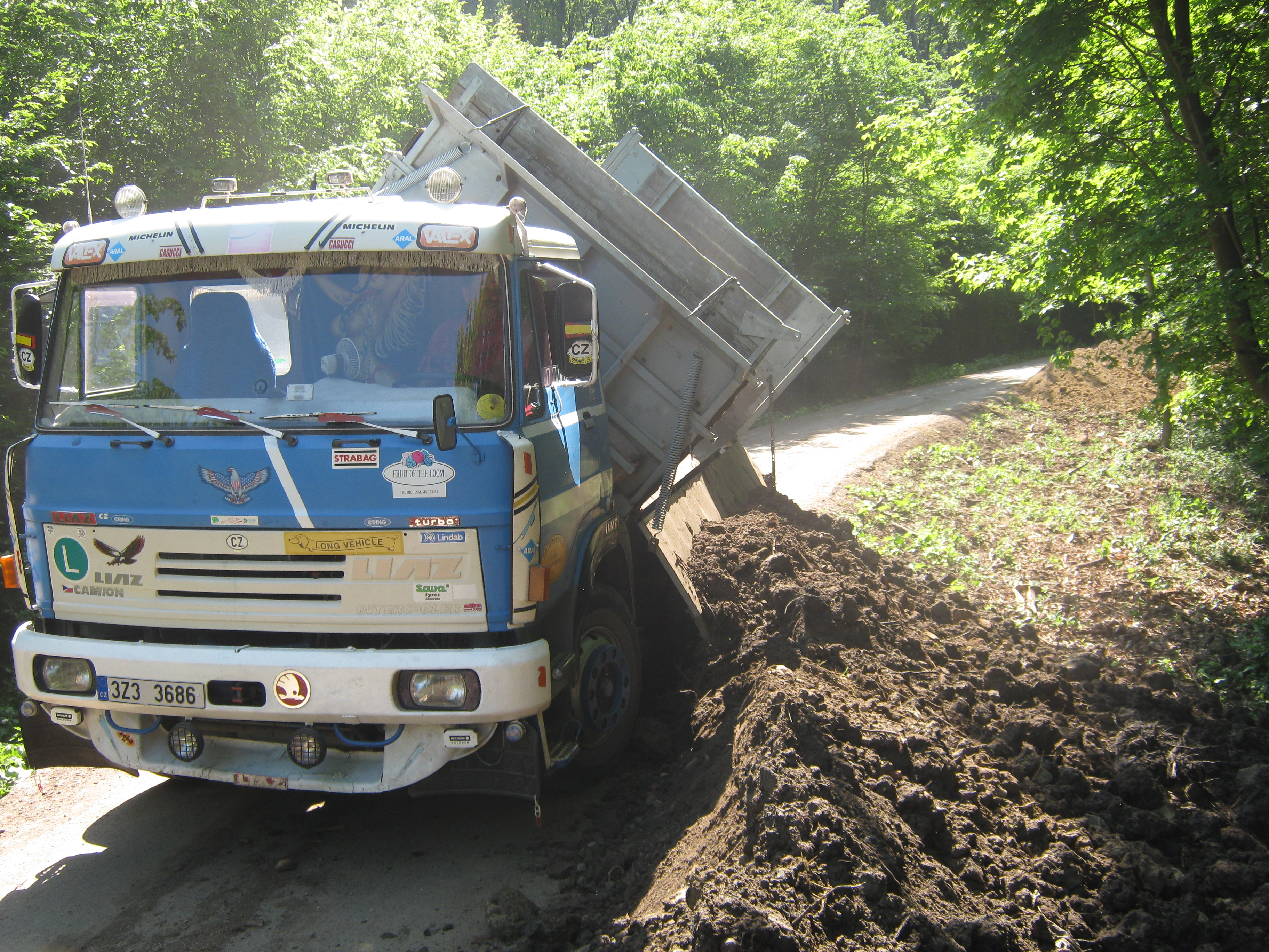 Autodoprava a zemní práce Josef Finstrle foto 3