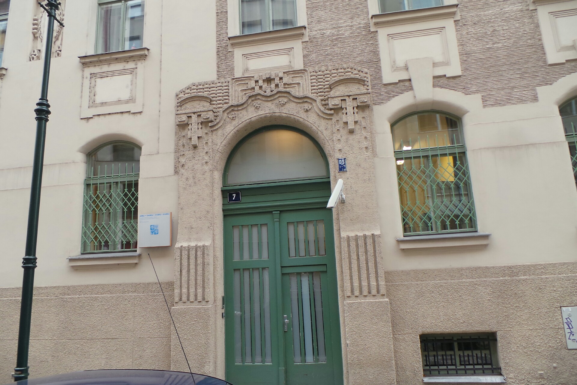 Kolej a učební středisko Akademie múzických umění v Praze