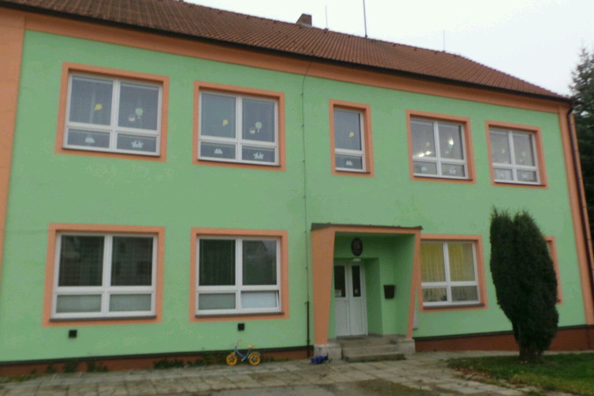 Základní škola a Mateřská škola Lodhéřov, okres Jindřichův Hradec