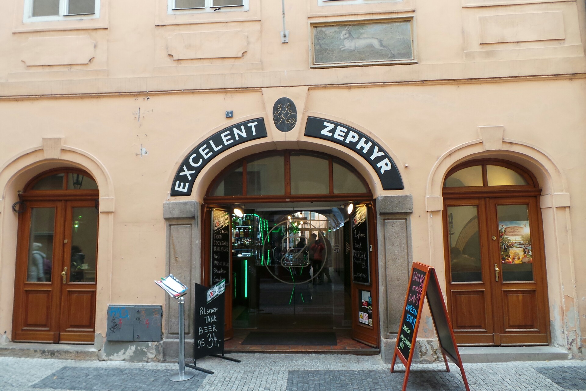 Zephyr Excelent Urban Pub & Club foto 1