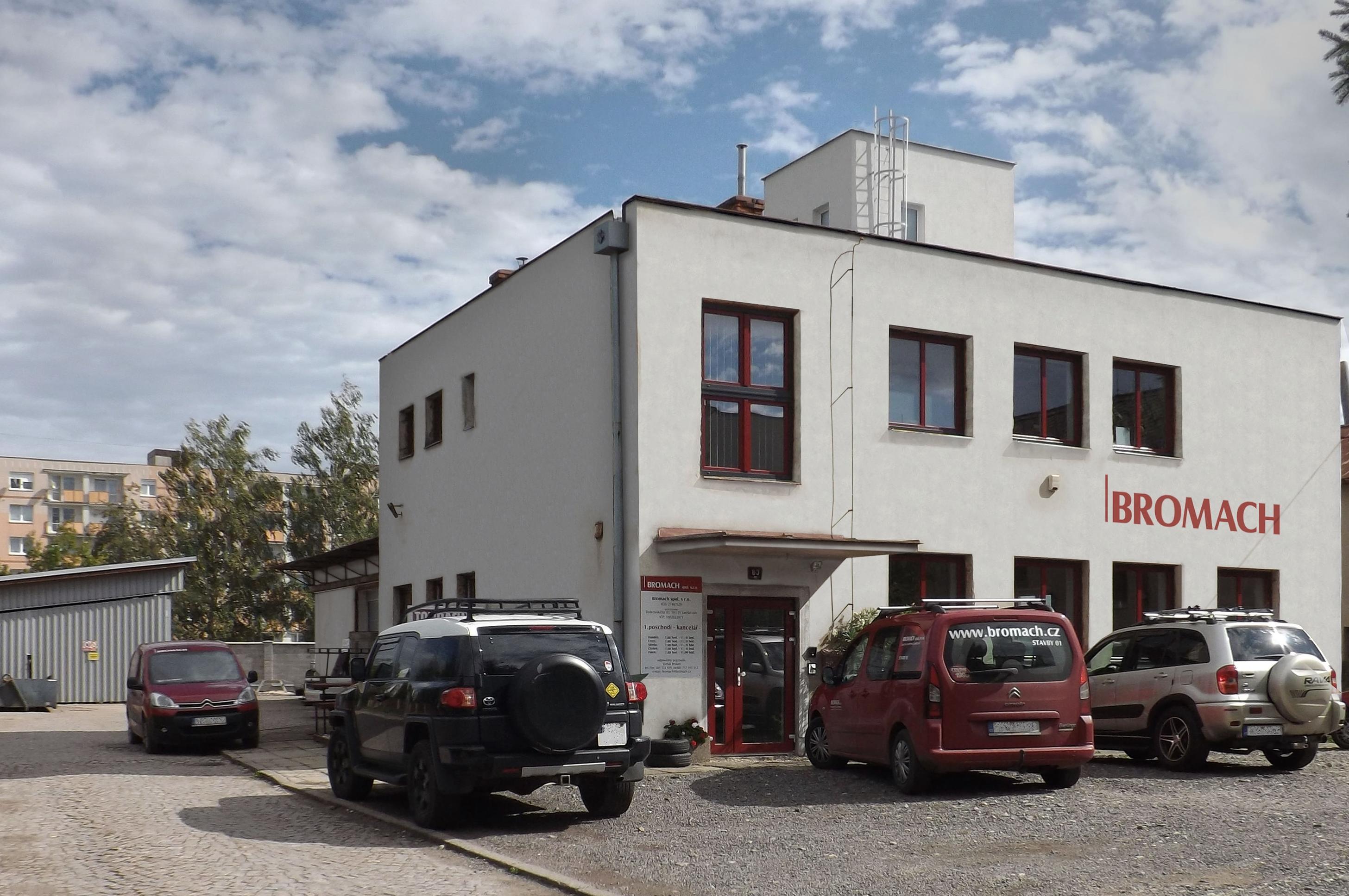 Bromach - střechy a stavby