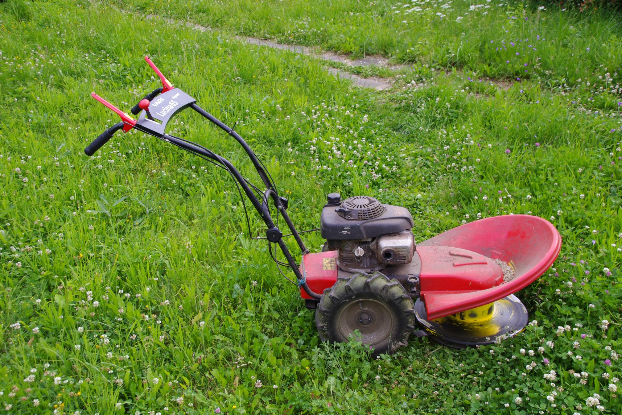 Sekání trávy Jakub Foldyna