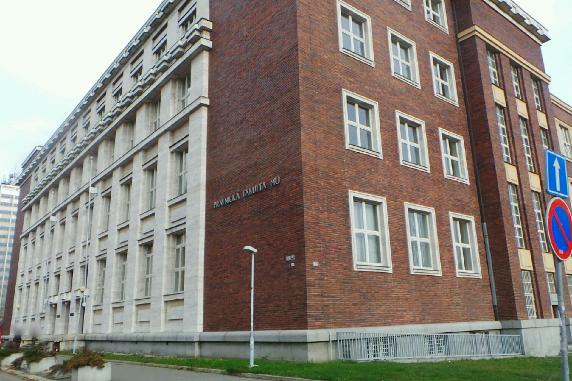 Ústav dovednostní výuky a inovace studia Právnické fakulty Masarykovy univerzity