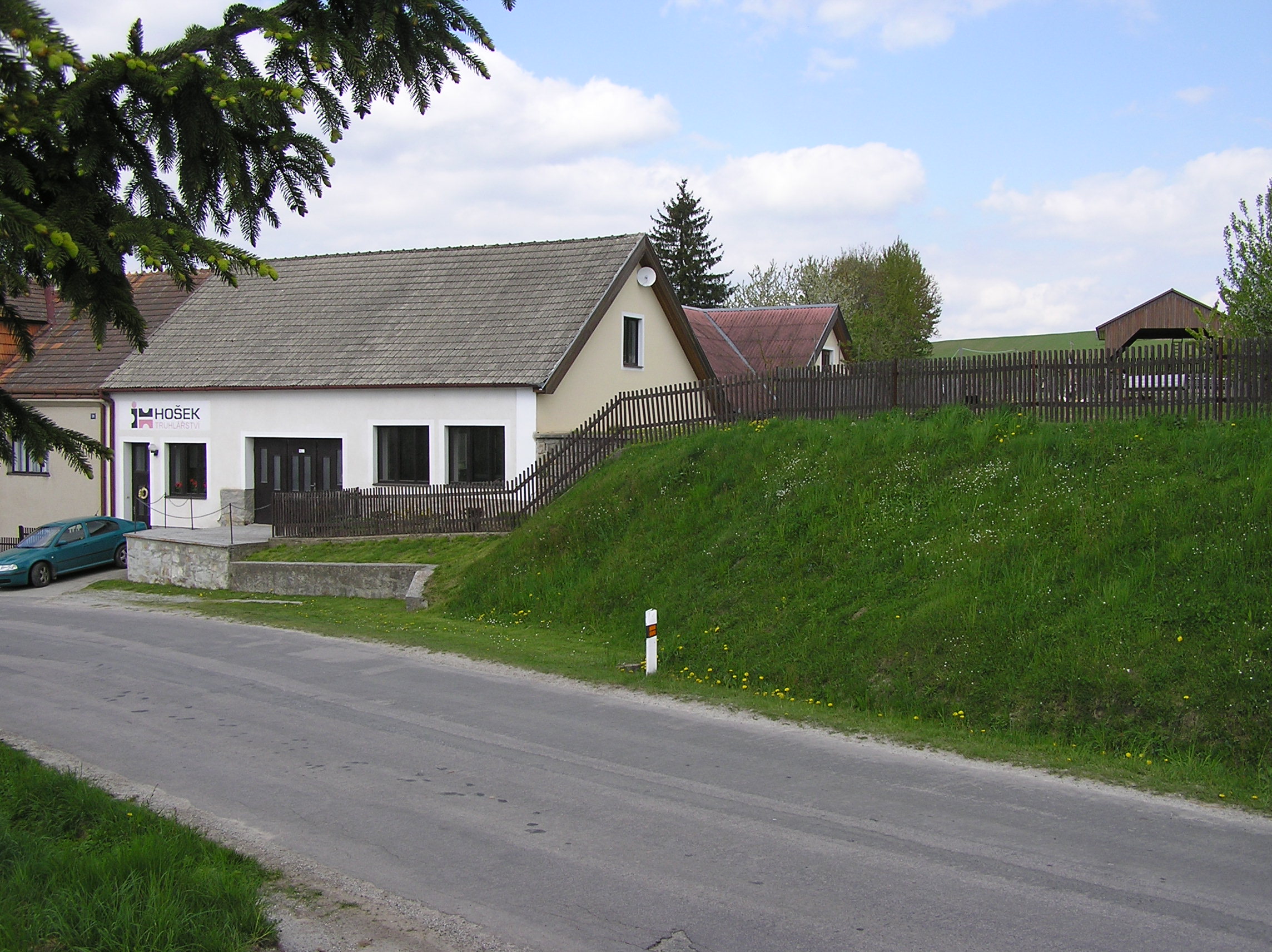 TRUHLÁŘSTVÍ HOŠEK