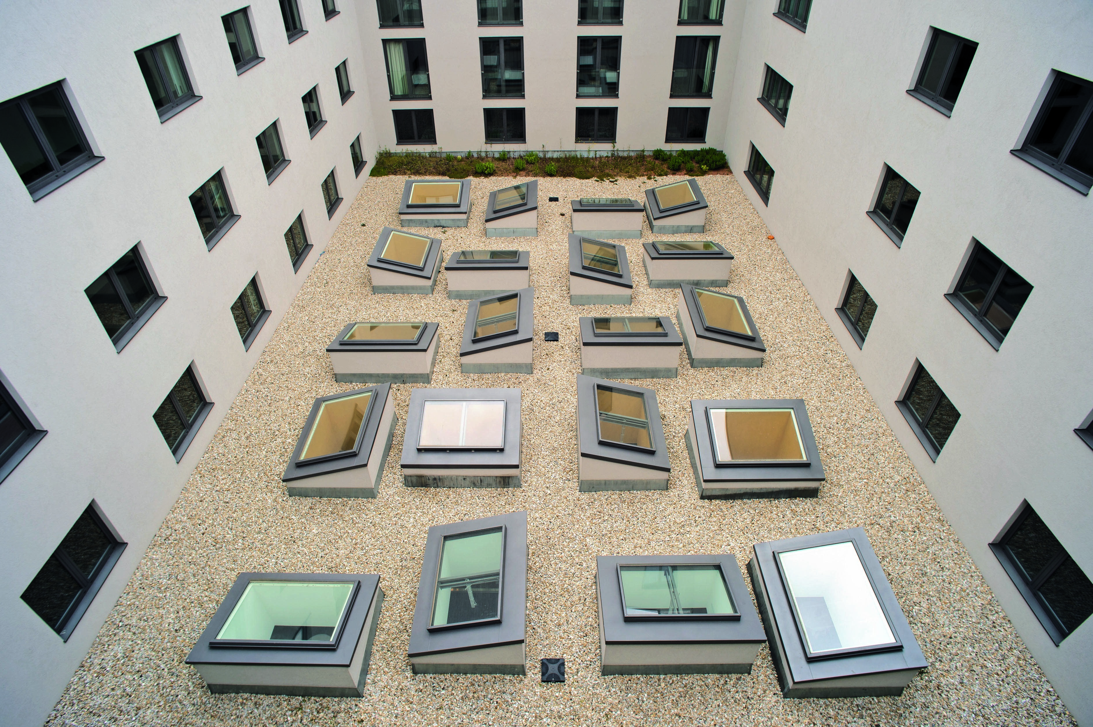 PROSVĚTLOVACÍ A PROTIPOŽÁRNÍ SYSTÉMY EBERSPÄCHER