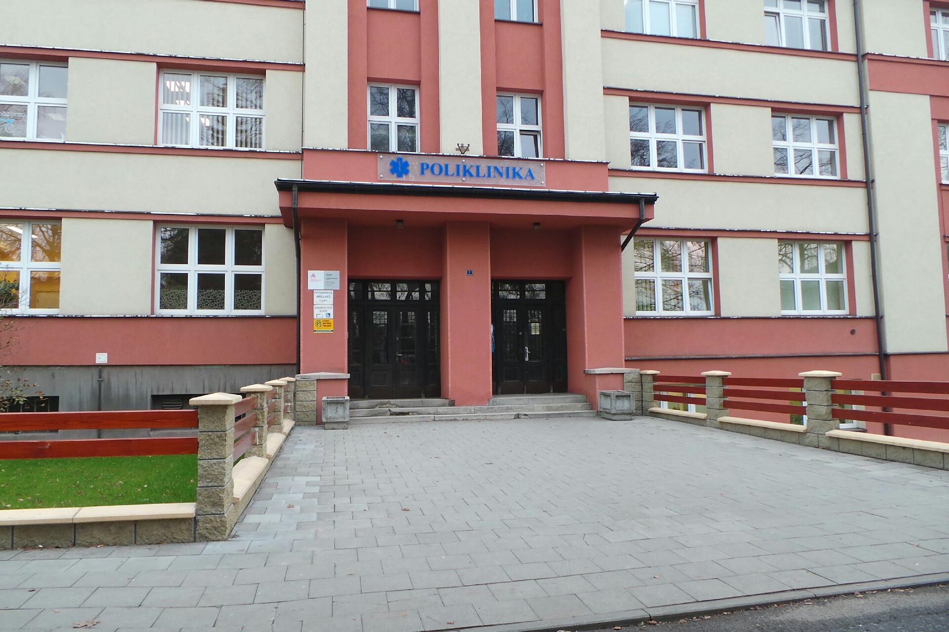 MUDr. Lenka Jakimovová