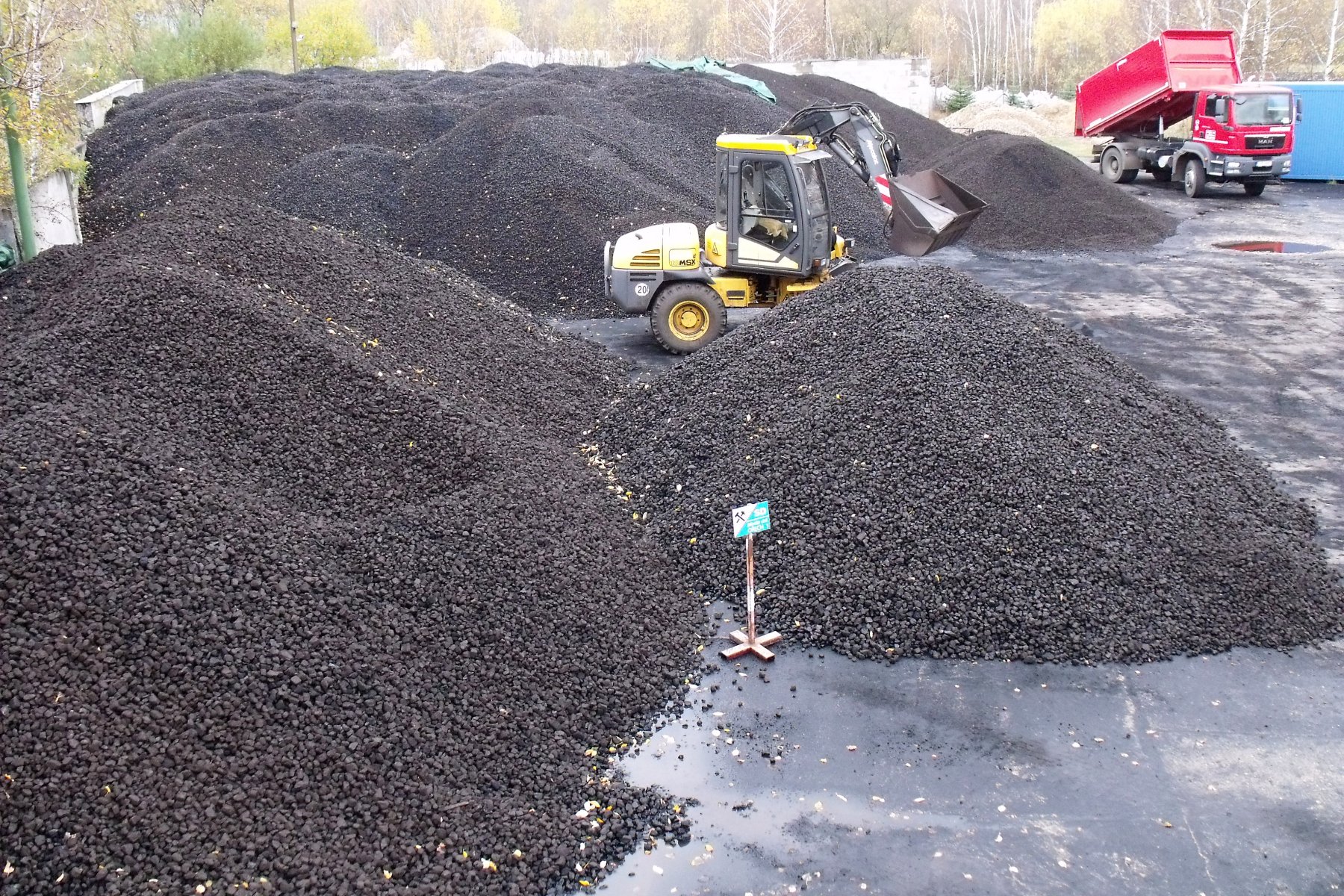 UHELNÉ SKLADY - Hlaváč, spol. s r.o. foto 4