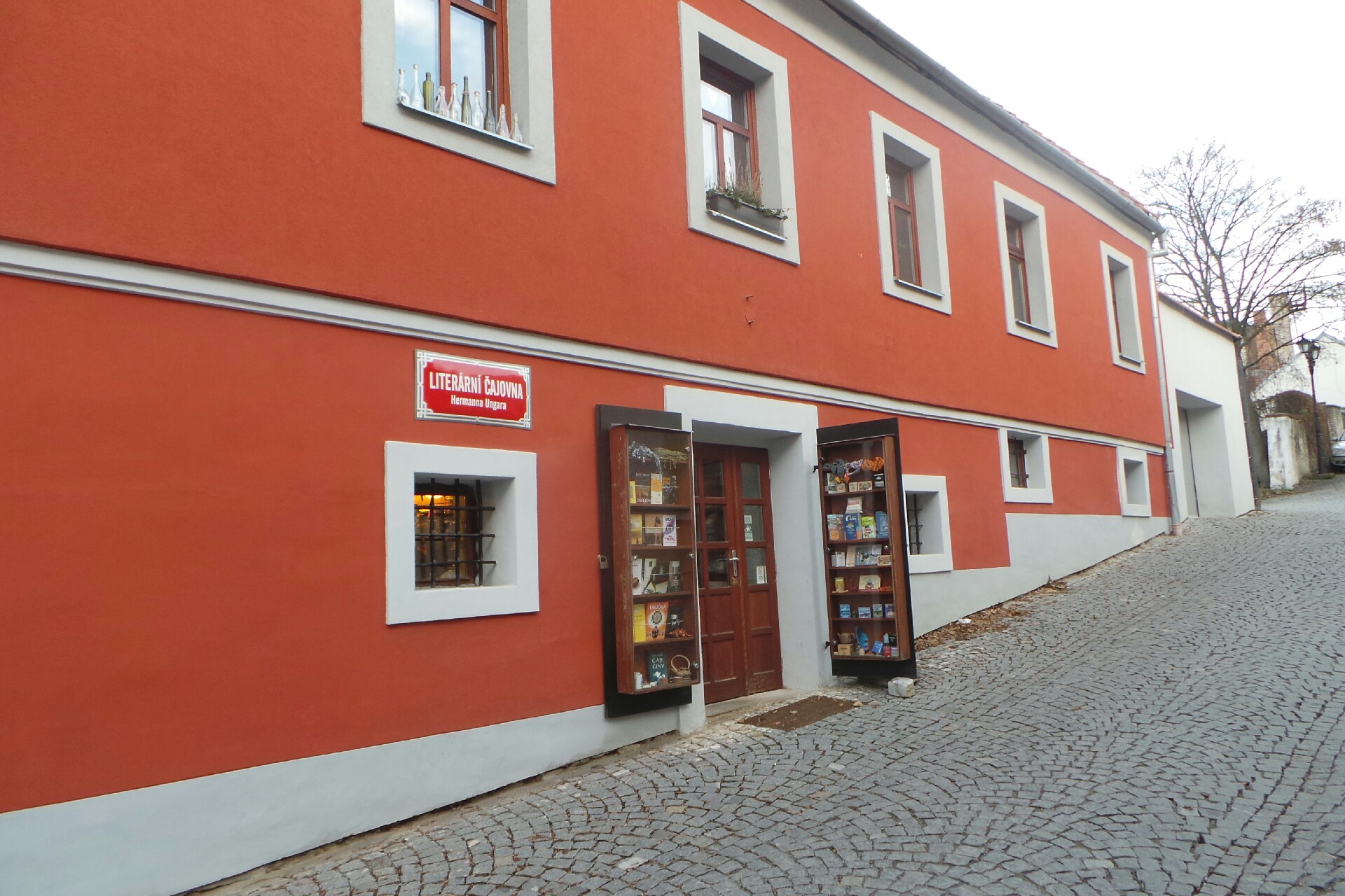 Literární čajovna Hermanna Ungara