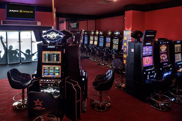 Sizzling 6 Slot machine game Free online