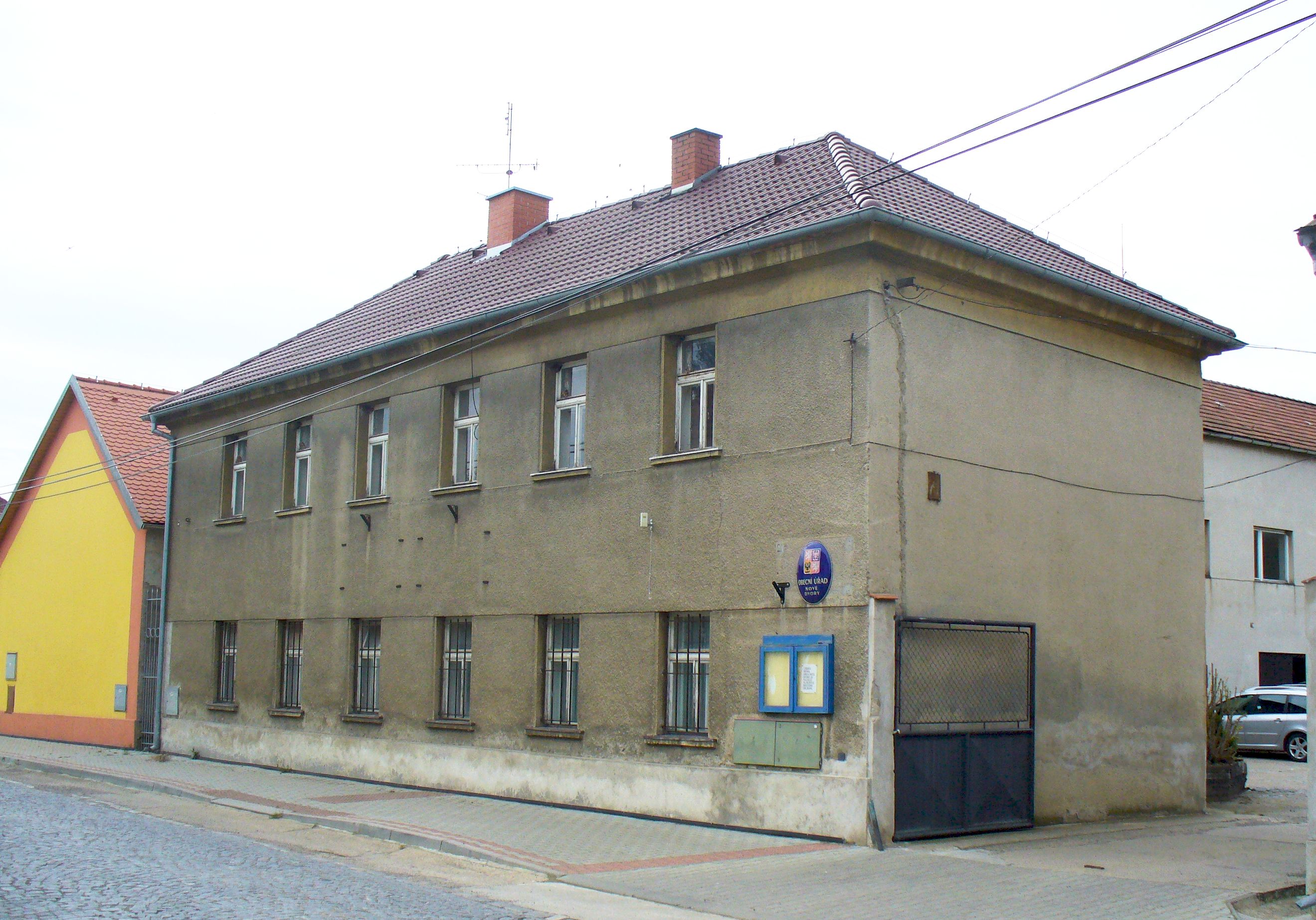 Nové Dvory - obecní úřad foto 1