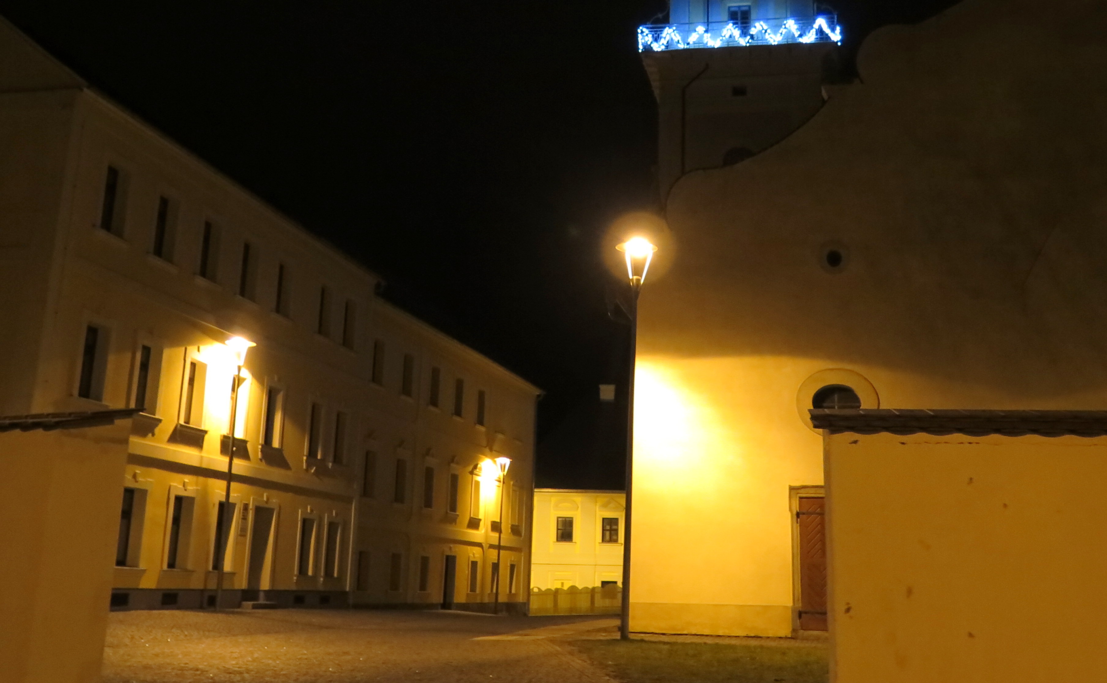 Střední škola živnostenská a Základní škola, Planá foto 2