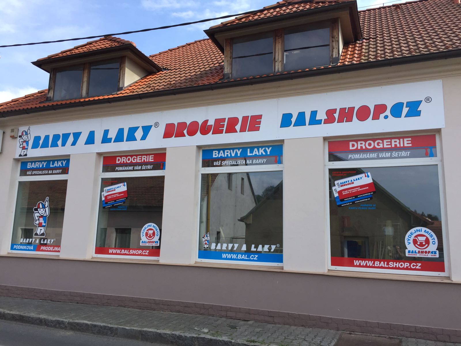 BARVY A LAKY DROGERIE foto 4