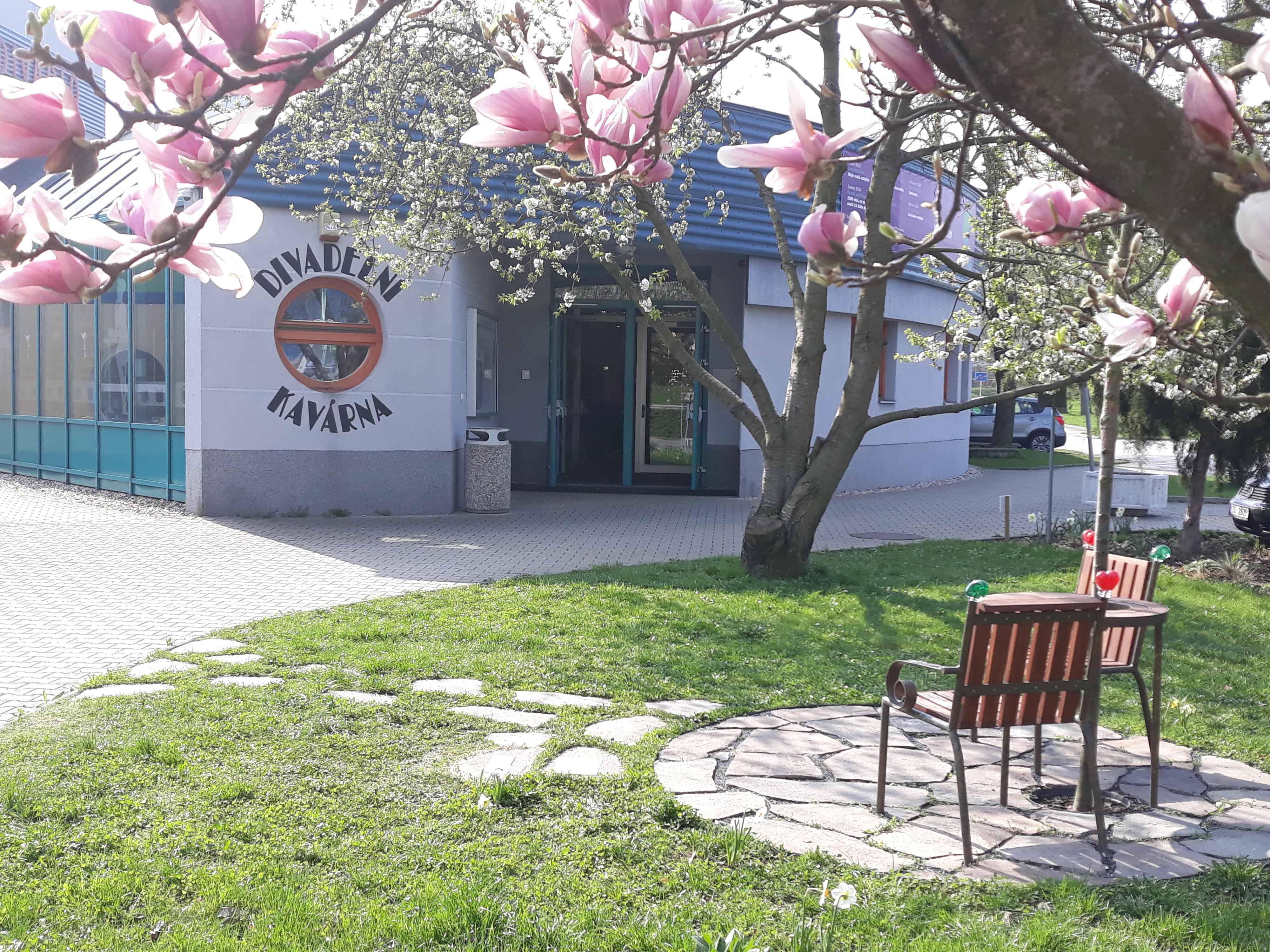 Divadlo Horní Počernice