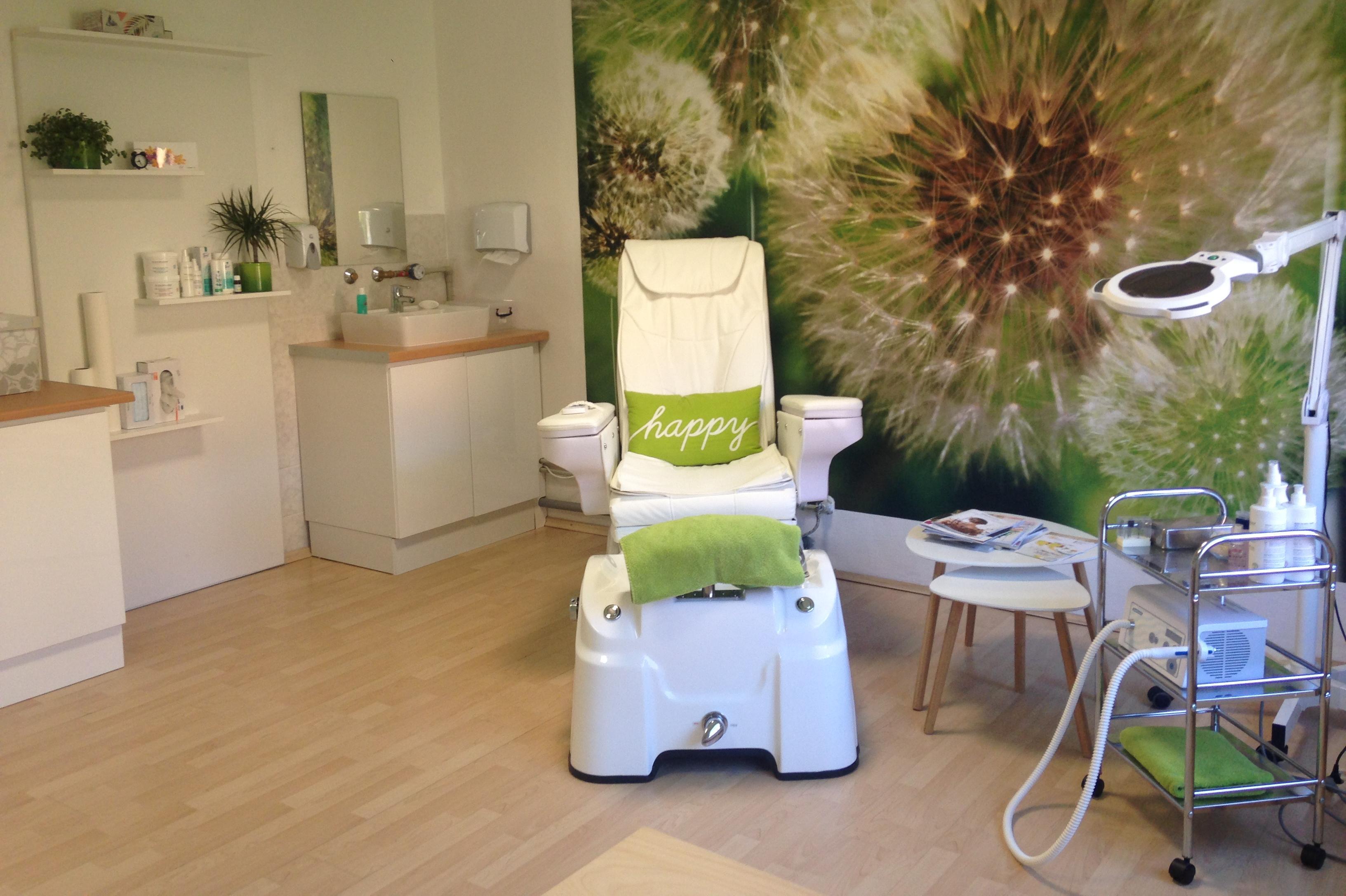 ReNi Salon