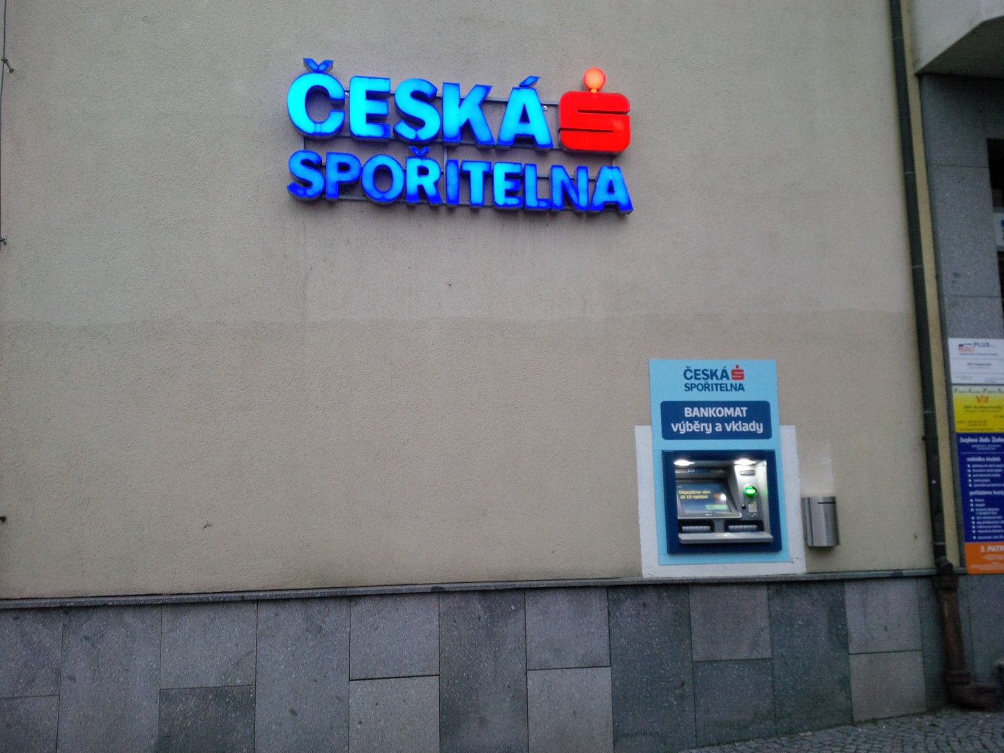Bankomat České spořitelny foto 2