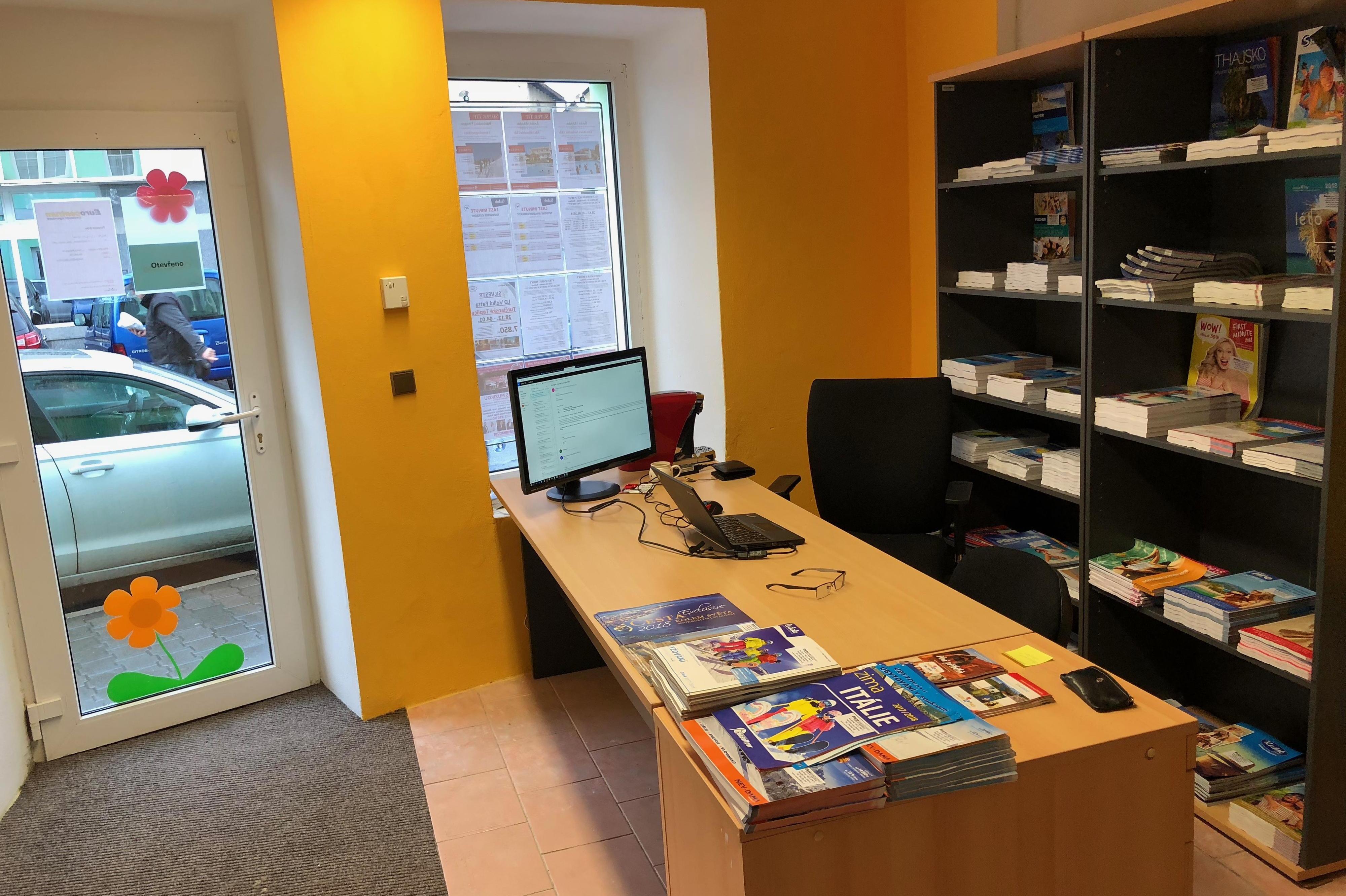 Eurocentrum, cestovní agentura