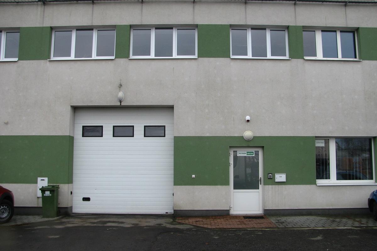 PETRON  servis s.r.o. - realizace zahrad foto 2