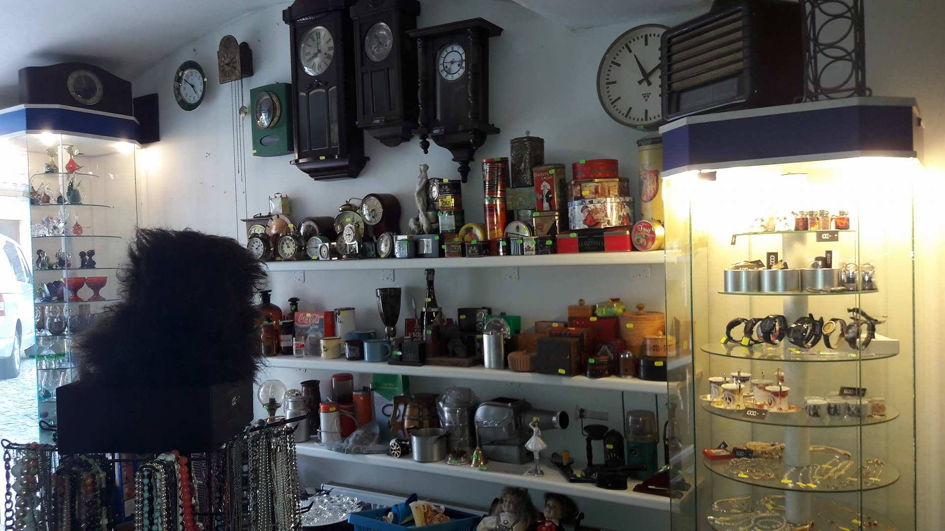 BAZAR HUBERTUS foto 3