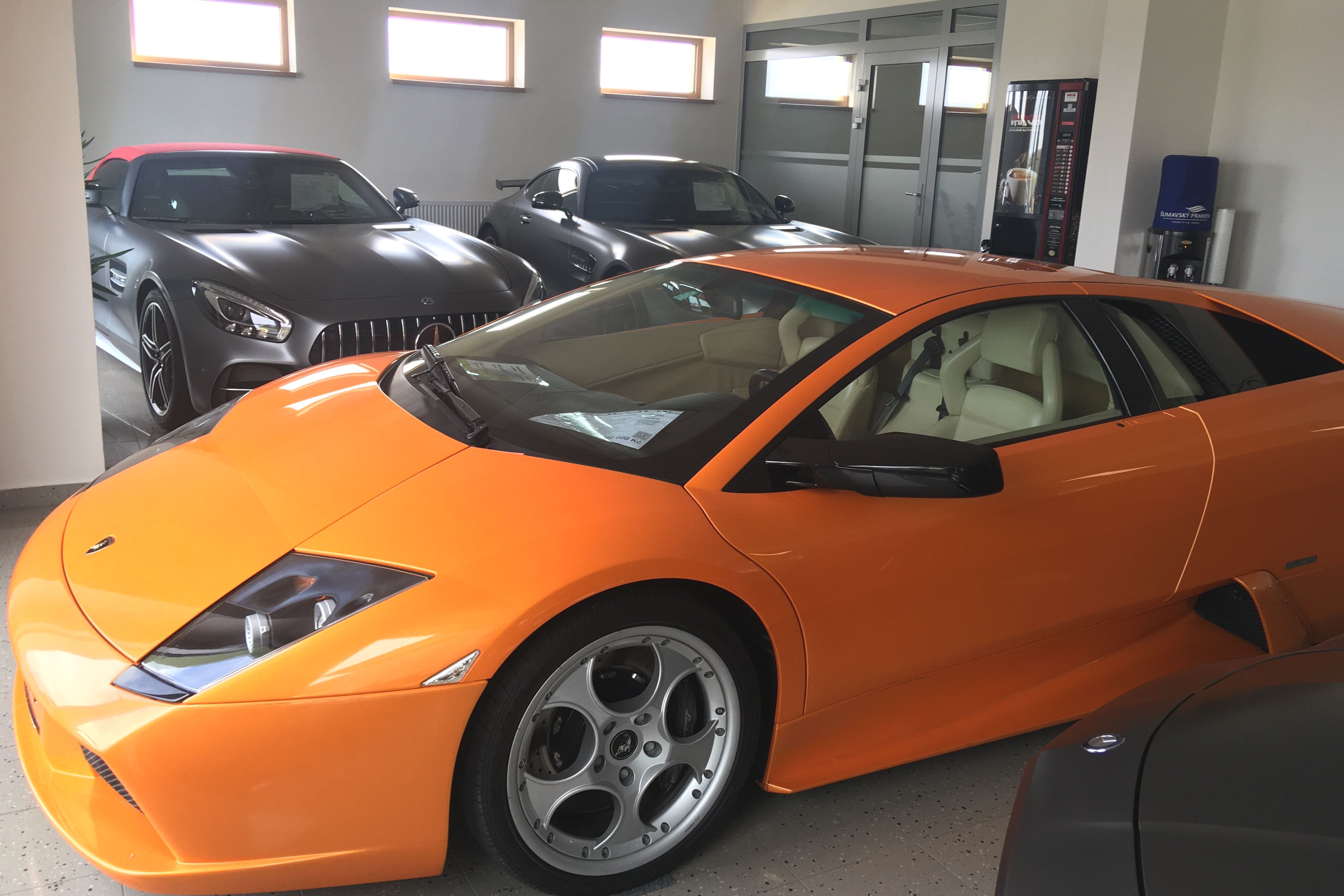 Autocentrum Cars Trade M&M