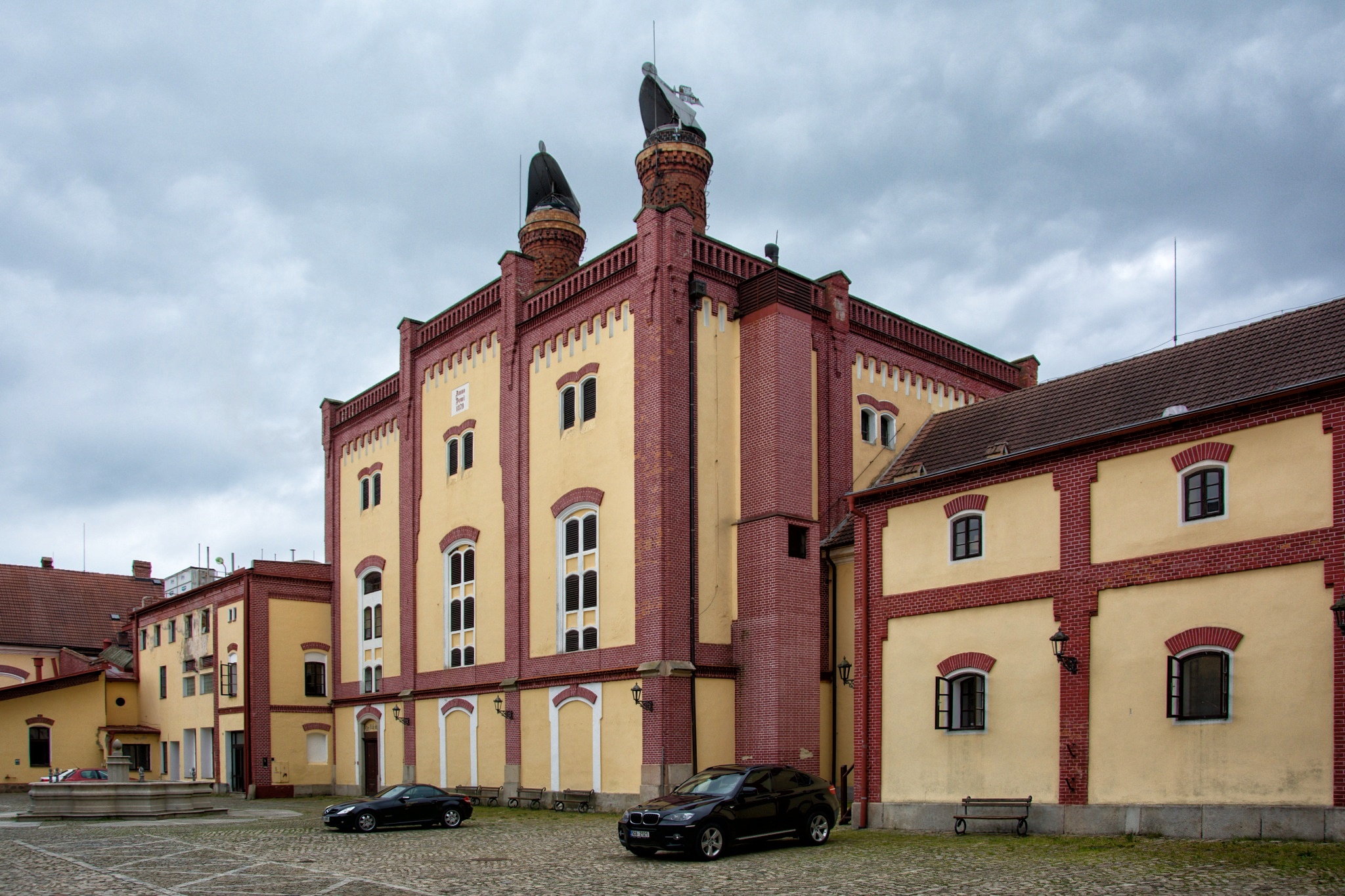 Zbrojnice-pivovarský sklep foto 2