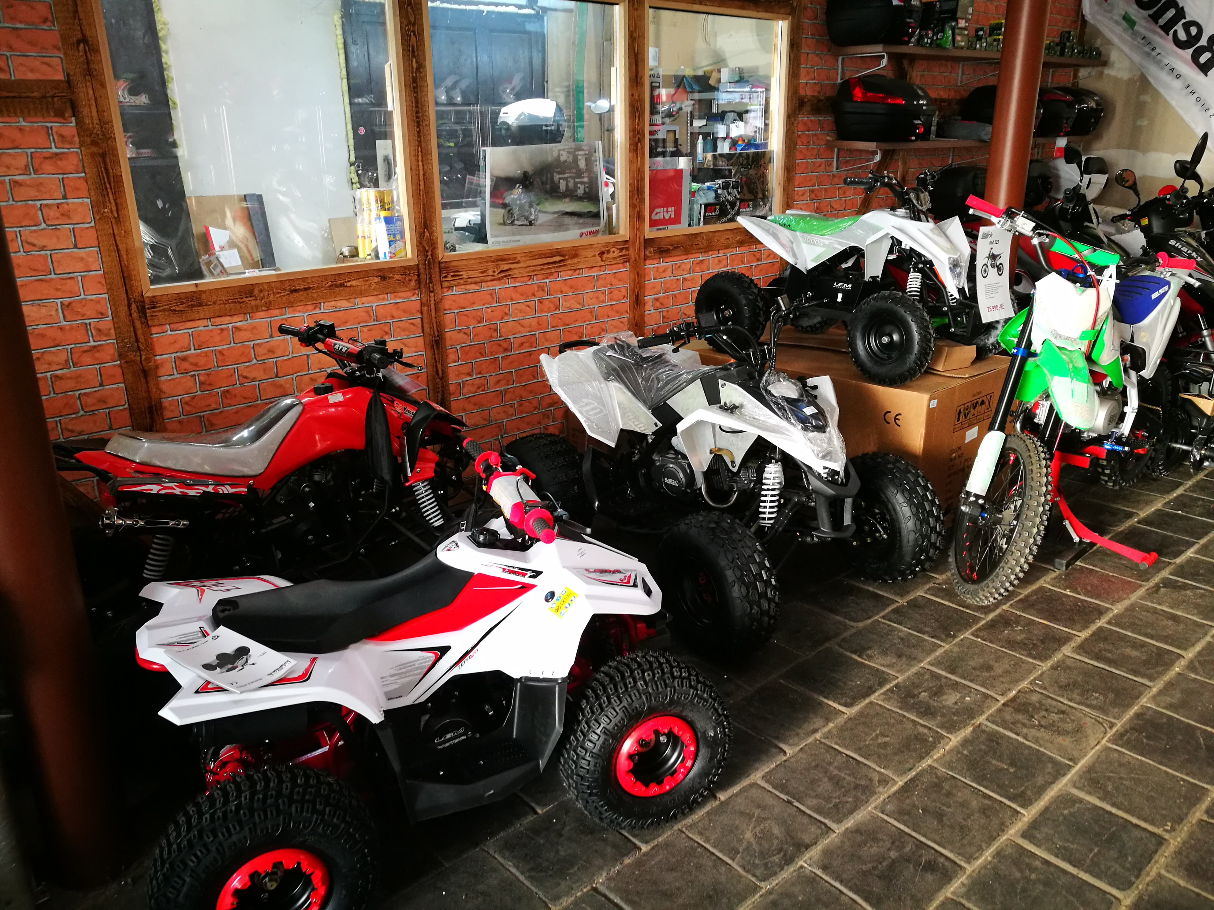 BRCars s.r.o. - Prodejna foto 2