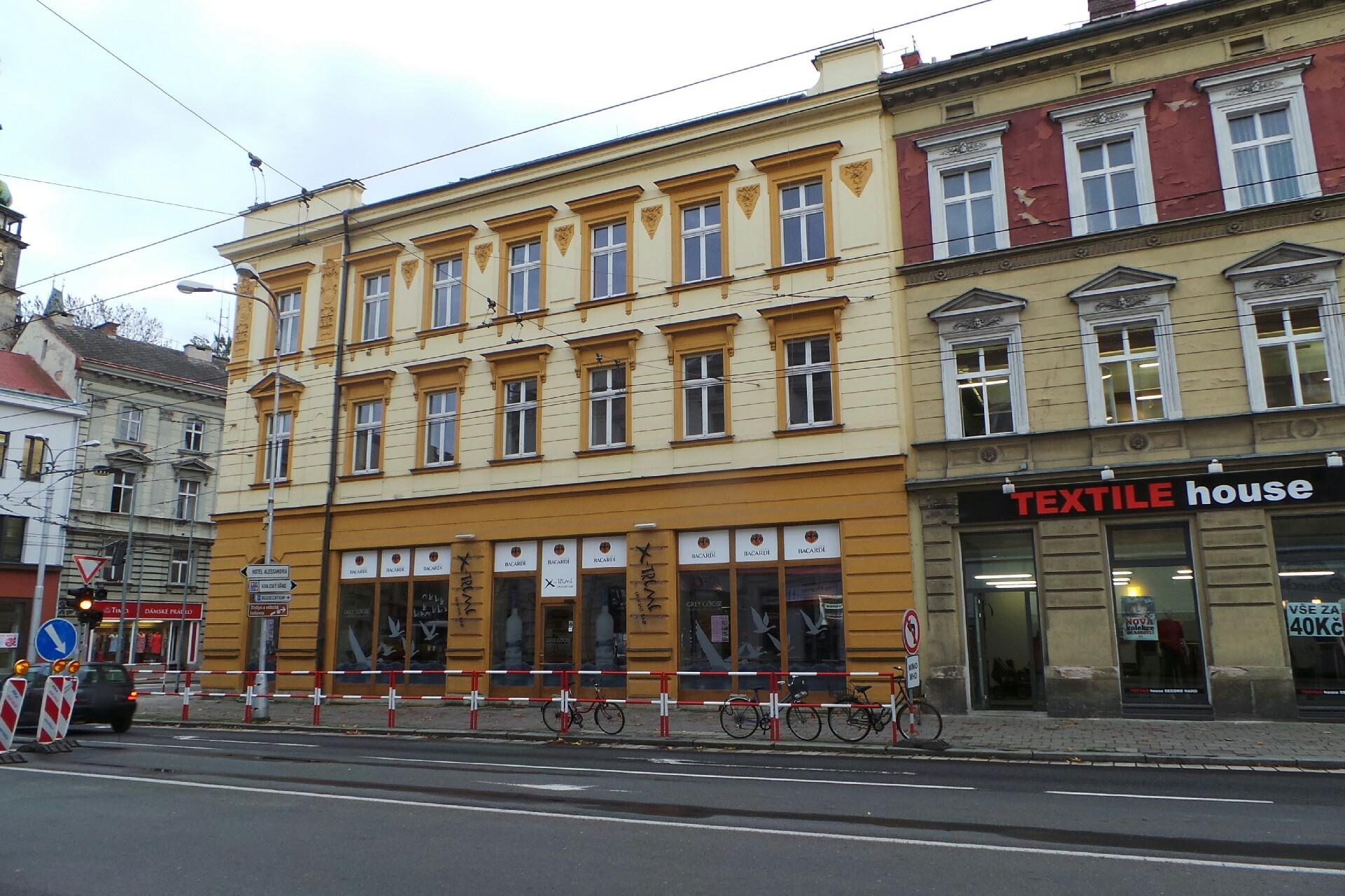 X-treme cocktail bar