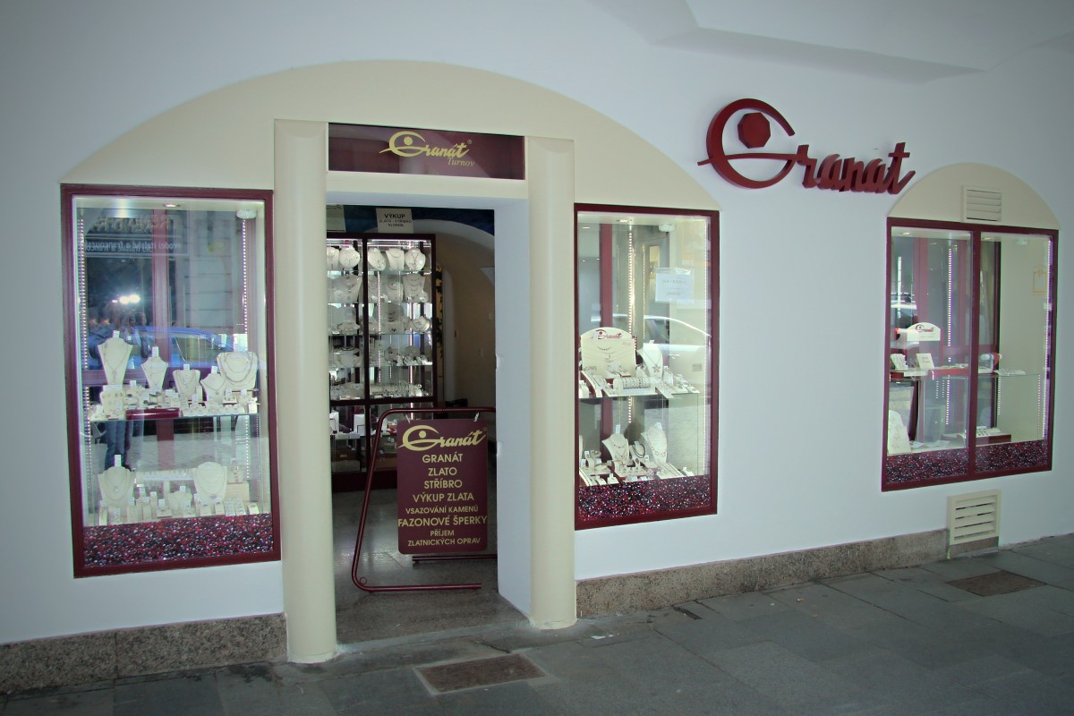 Granát Turnov – podniková prodejna