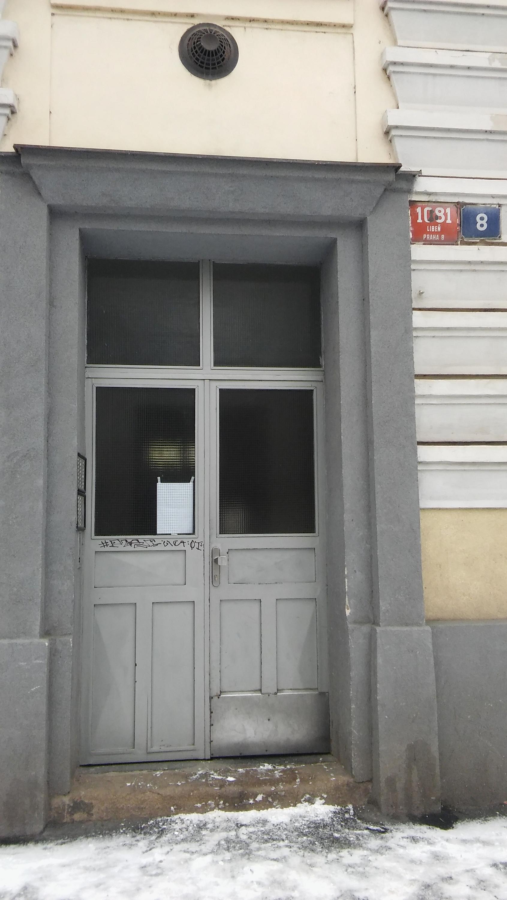 ODBORNÉ ČIŠTĚNÍ - KOBERCE, SEDAČKY, MATRACE foto 3