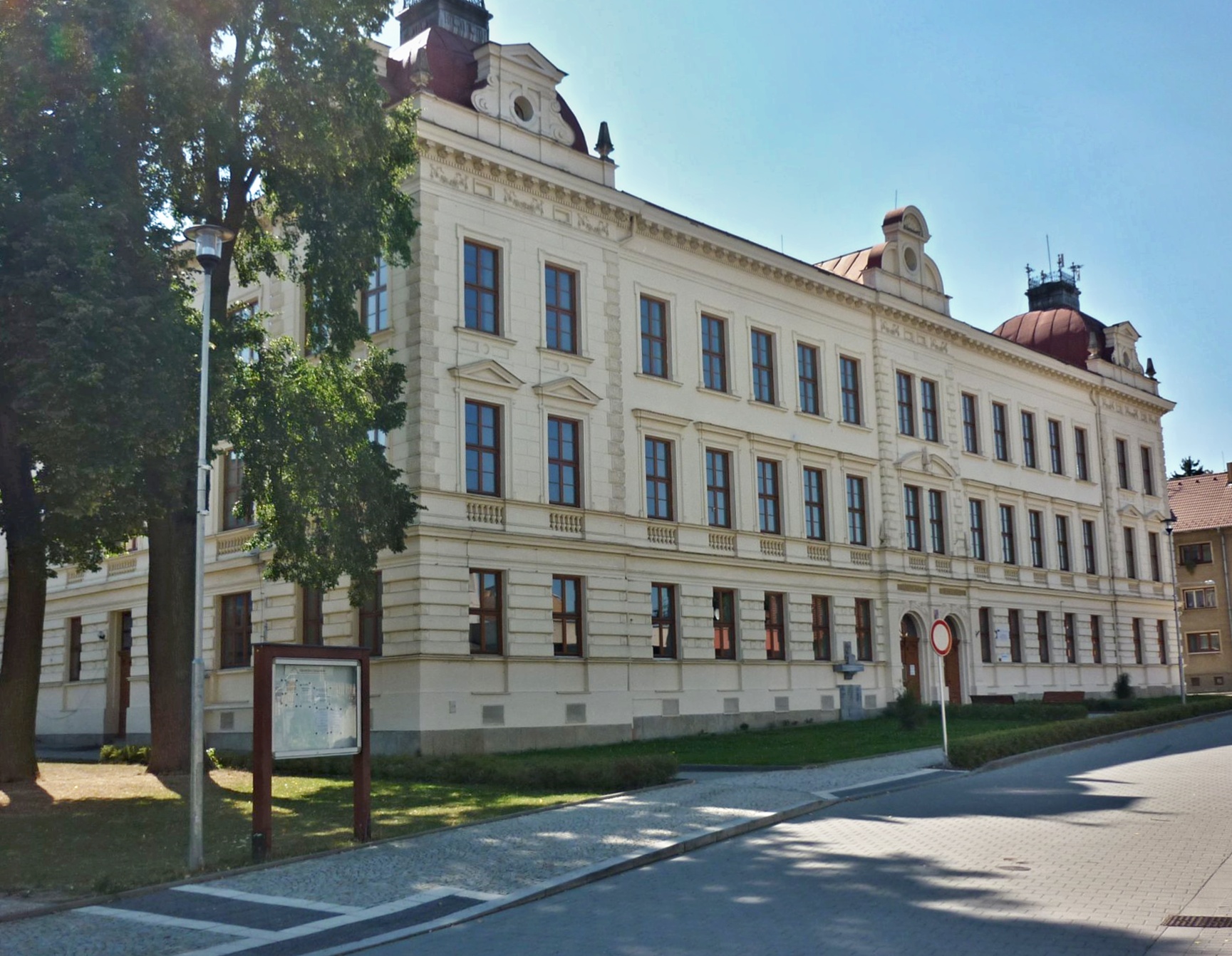 ZŠ Otokara Březiny Jaroměřice nad Rokytnou foto 2