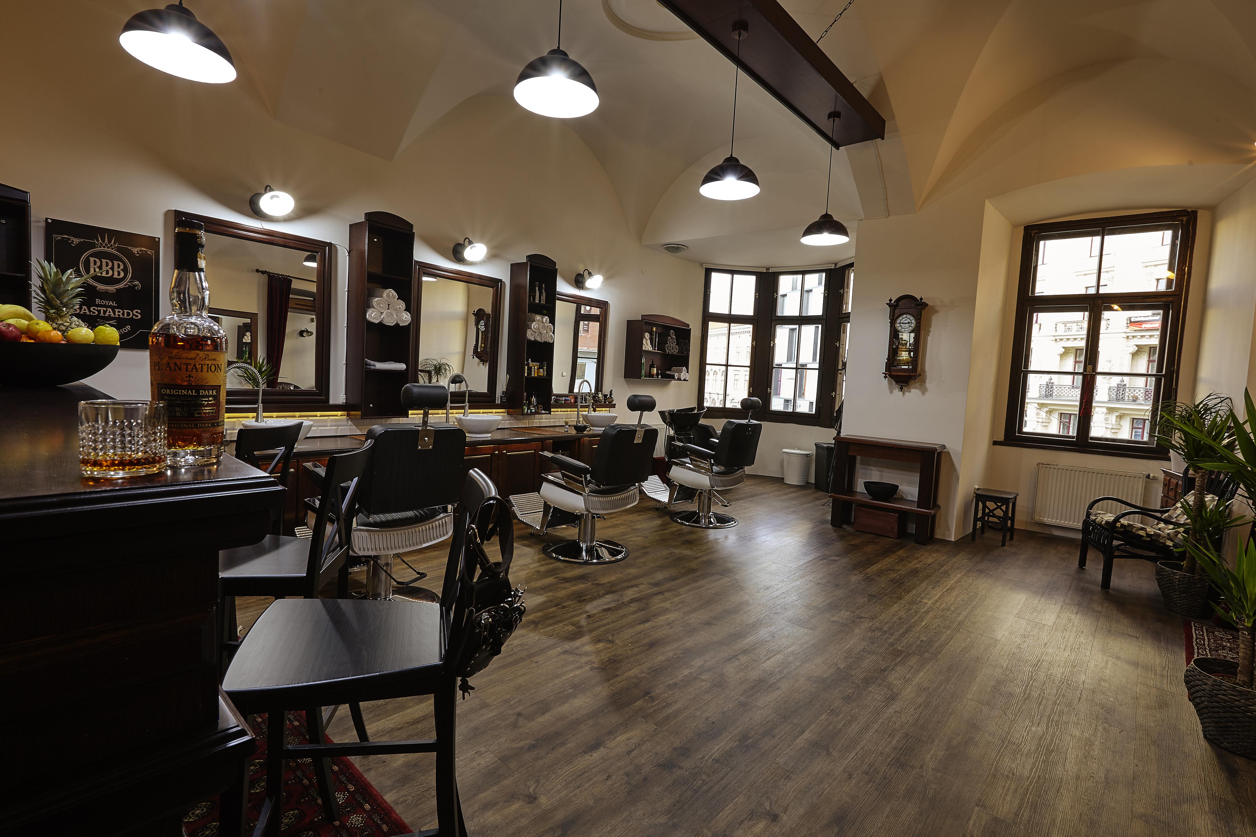 ROYAL BASTARDS Barber Shop foto 2
