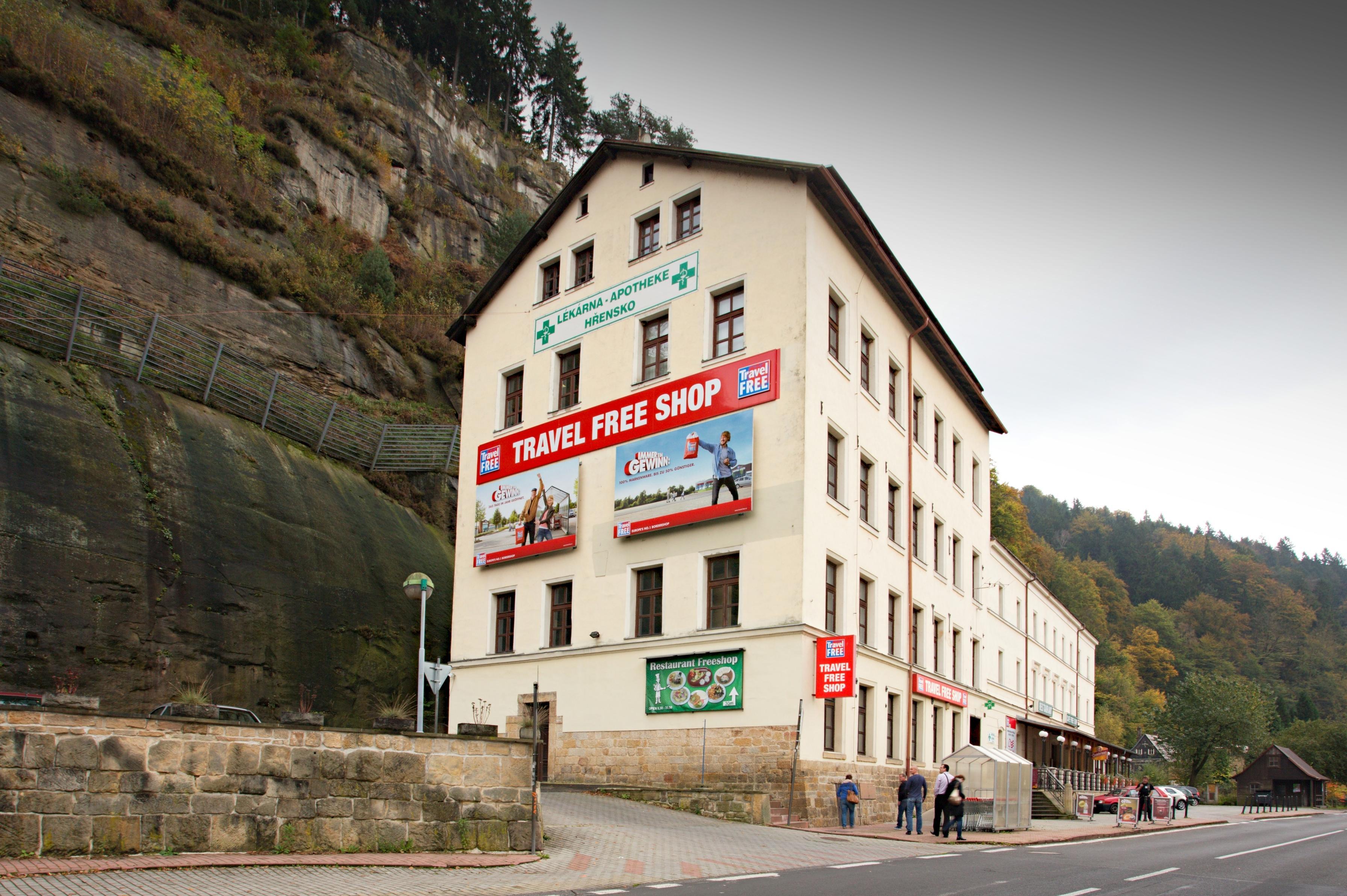 TRAVEL FREE SHOP