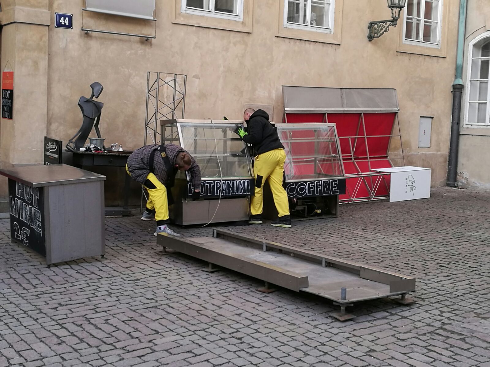 Karel Bek - EXTRA SERVICES foto 6