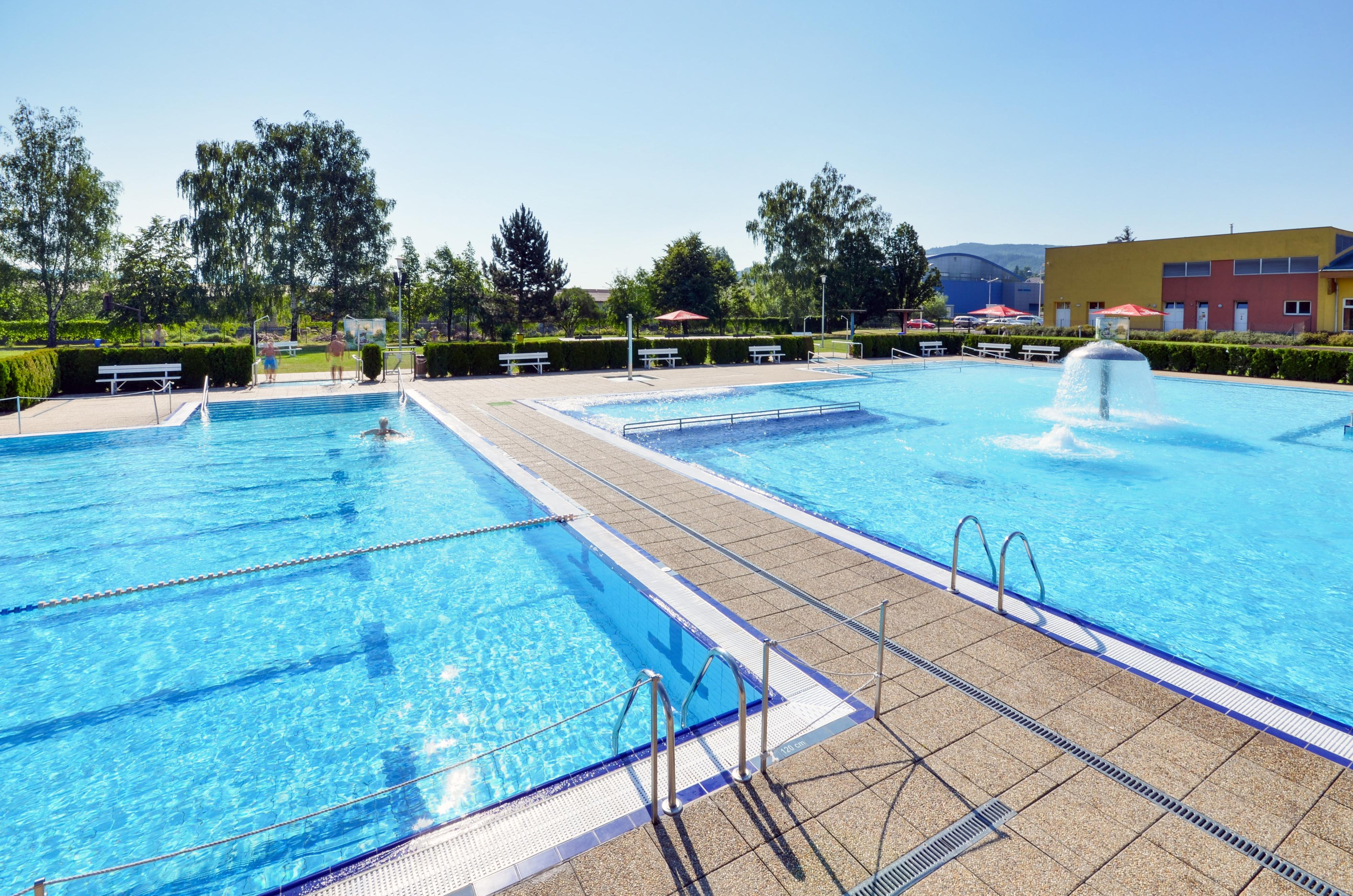 Koupaliště Valašské Meziříčí foto 3