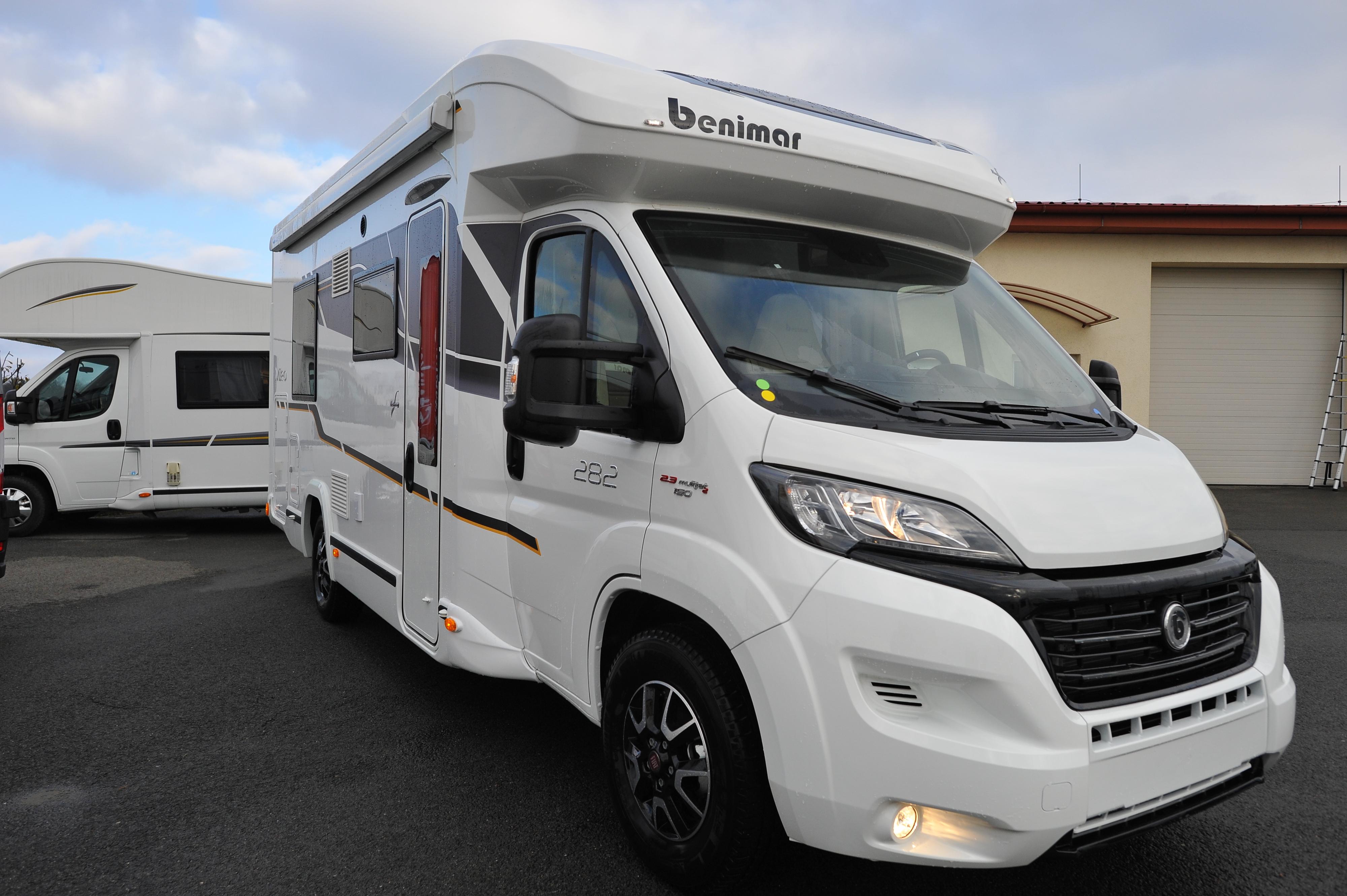 CampingCars - karavan centrum foto 4