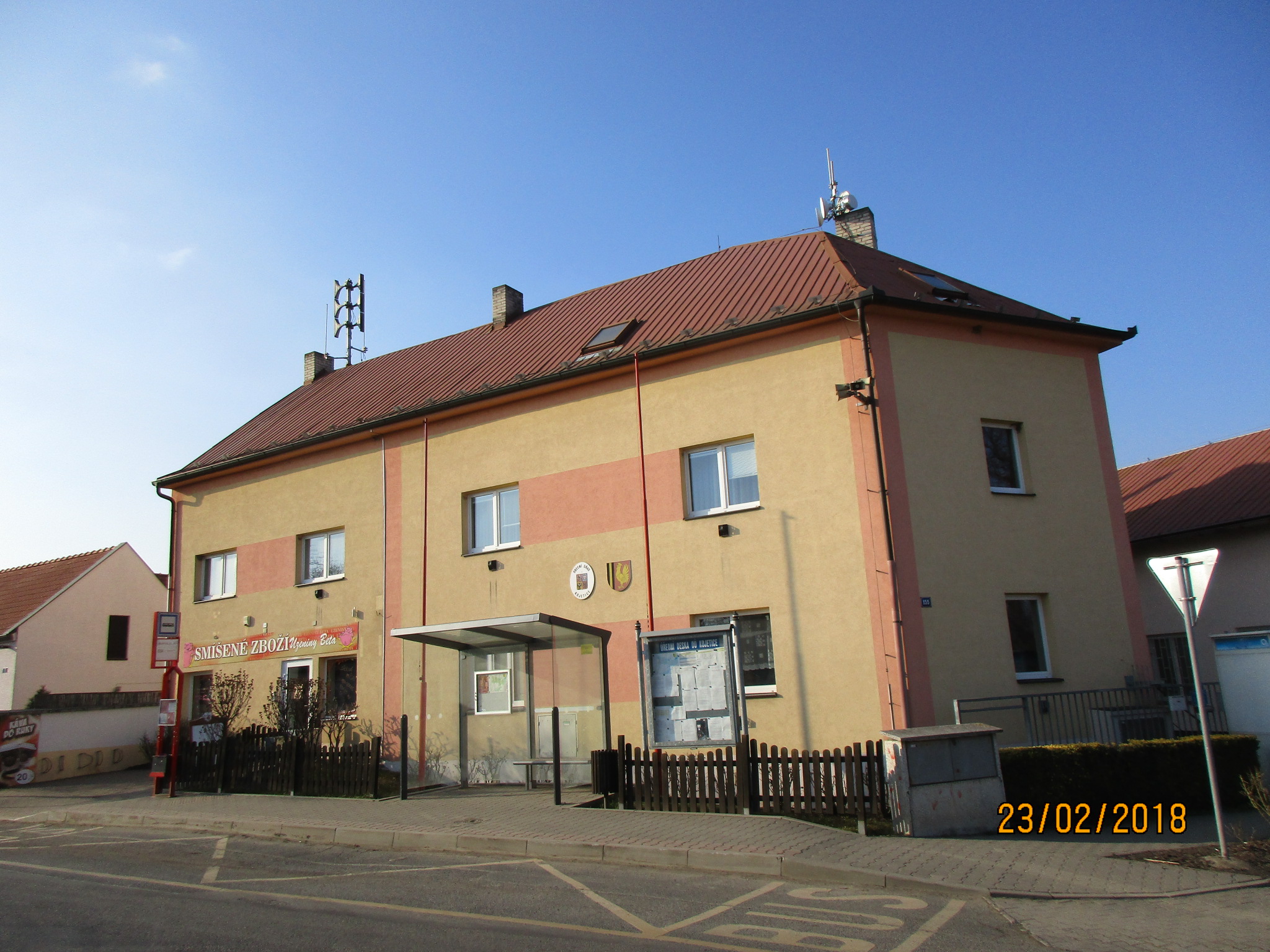 Kojetice - obecní úřad foto 2