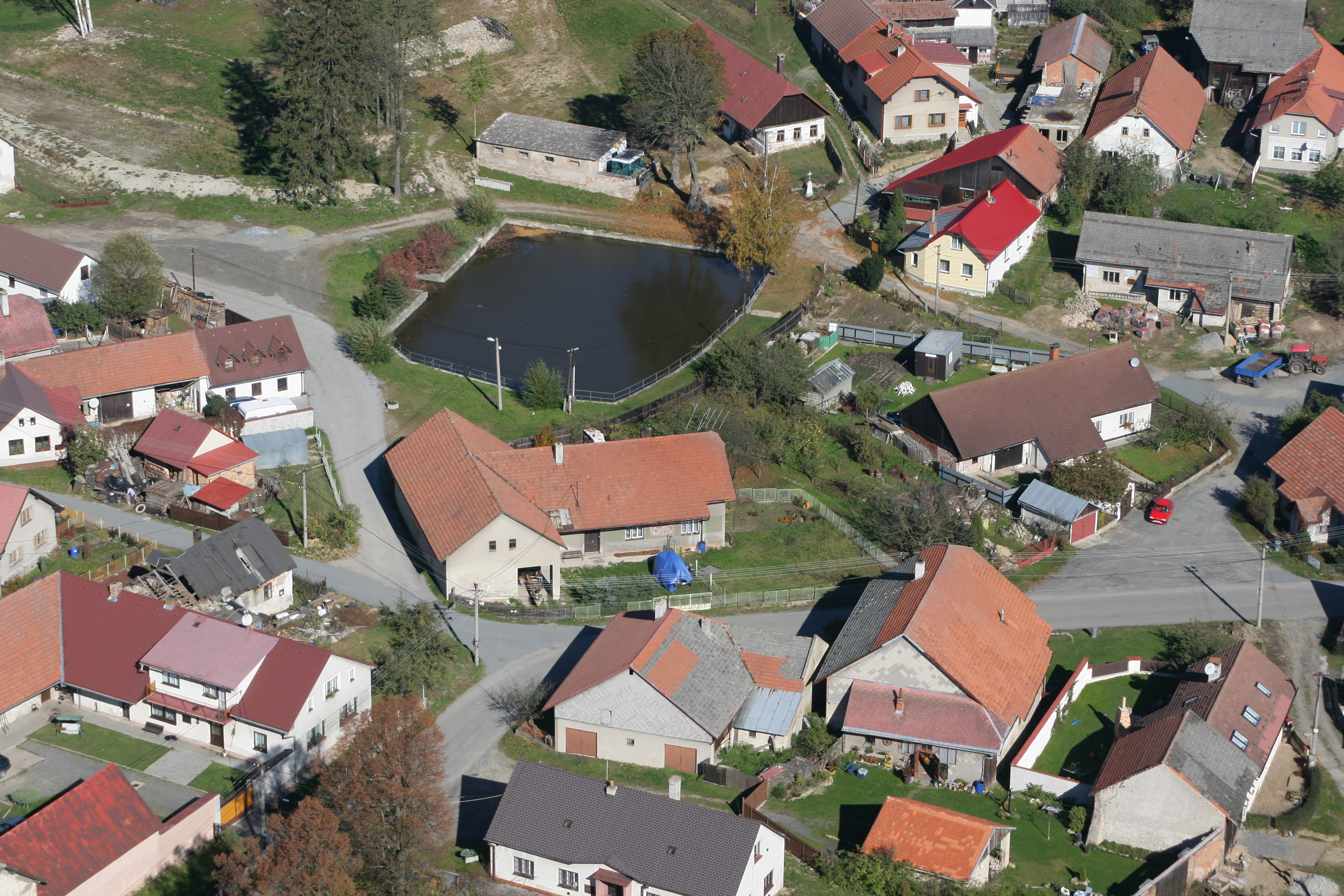 Lhotka - obecní úřad foto 4