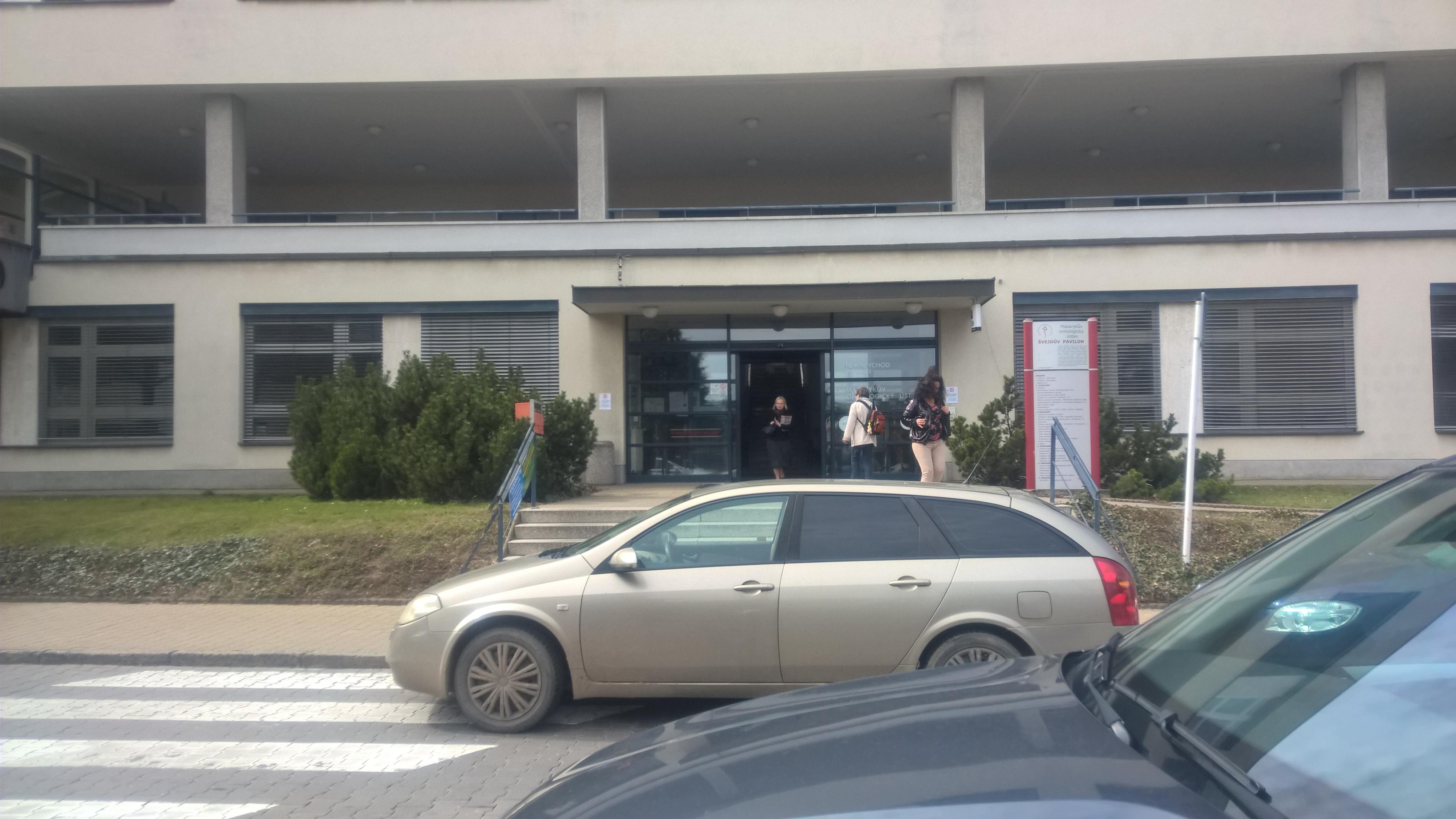 Masarykův onkologický ústav, Ústavní lékárna