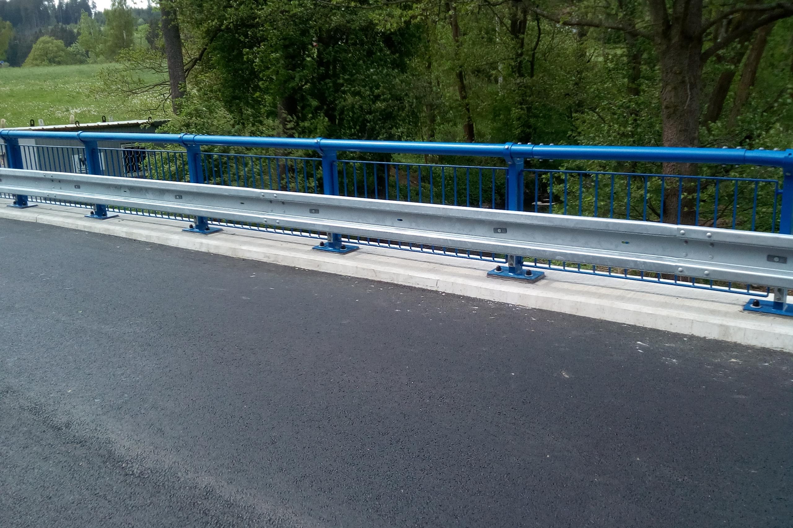 Montáž svodidel - SUCK SVOMONT s.r.o.