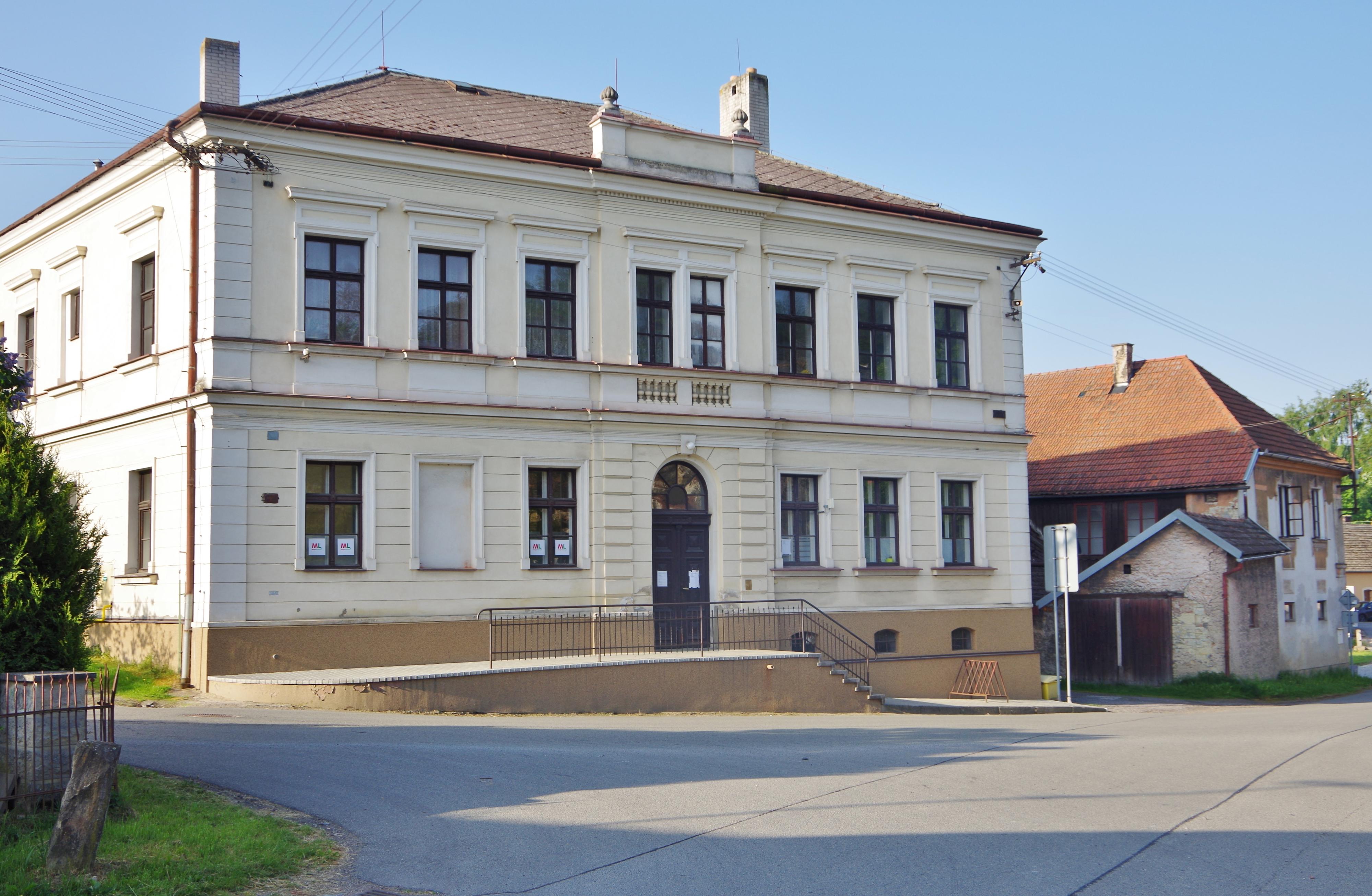 Nové Hrady - obecní úřad foto 5