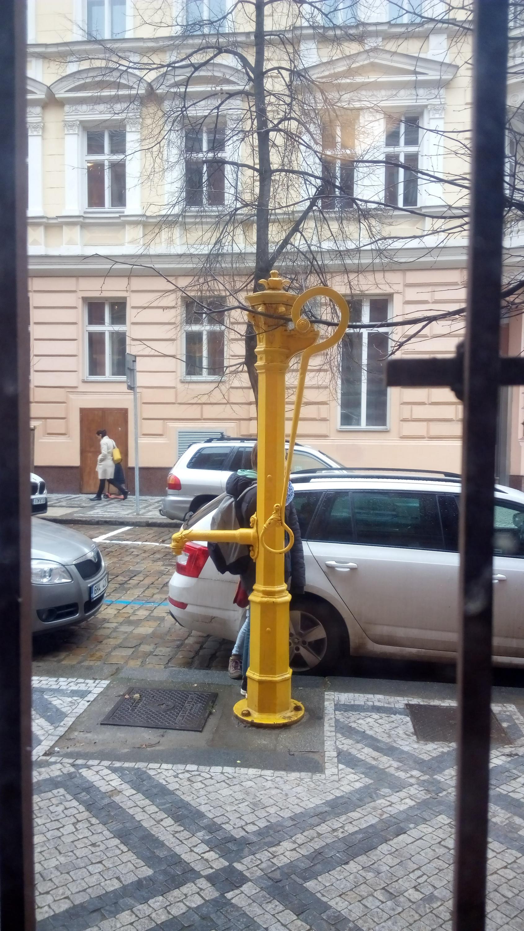 Kafé-Bar Žlutá pumpa foto 2