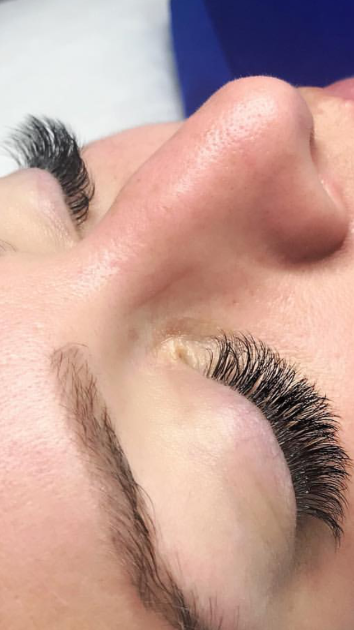 Master lash stylist& brow master stylist by Vladka foto 4