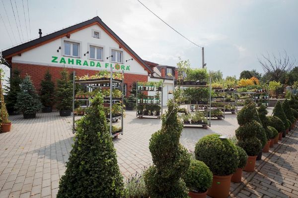 Zahradnictvi Uvalno Flora () Zahradnictvi Uvalno Flora